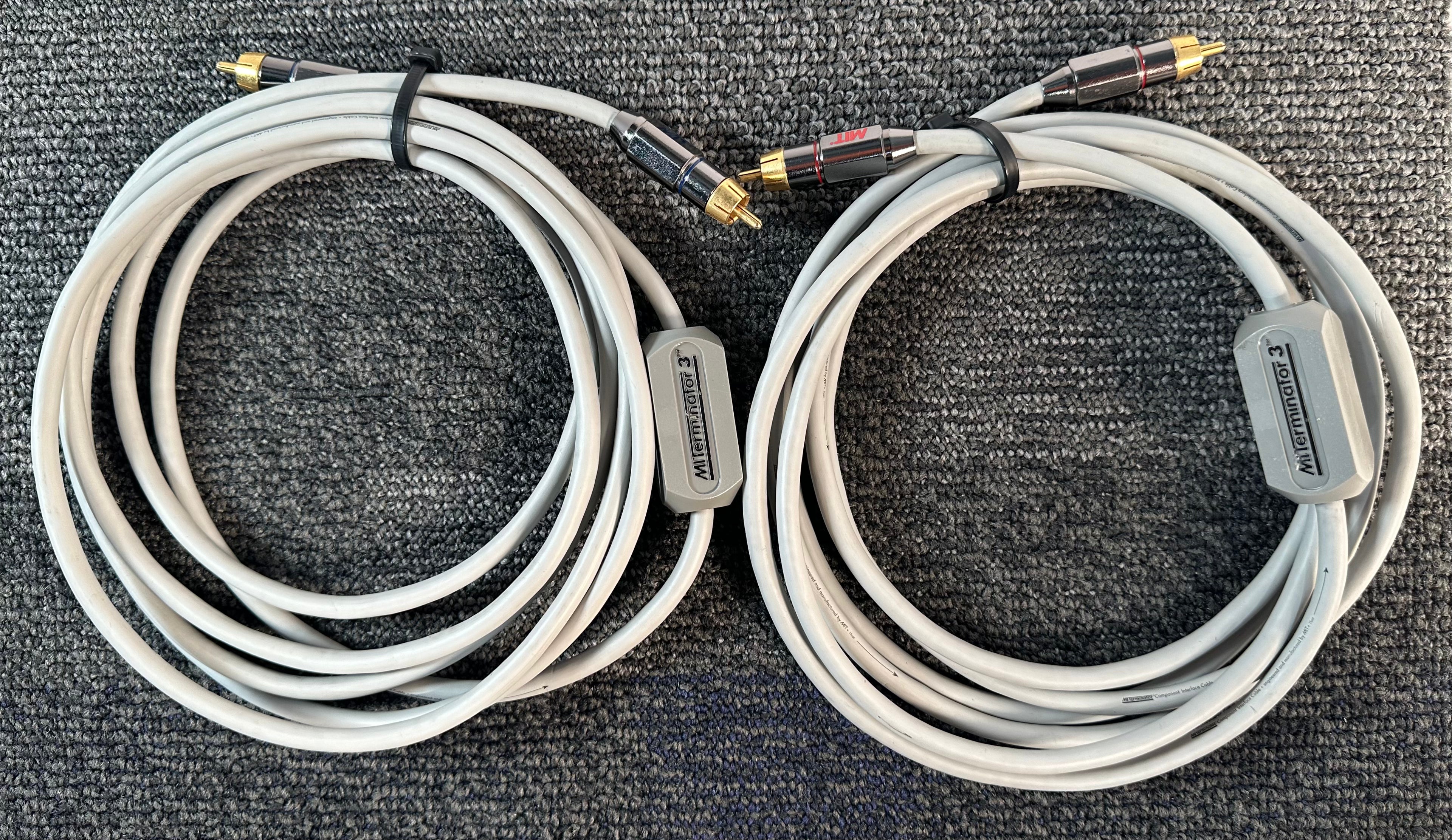 VIABLUE NF-S1 Câble de Modulation RCA Mono 3m (La Paire VIABLUE NF-S1 Câble de Modulation RCA Mono 3m (La Paire