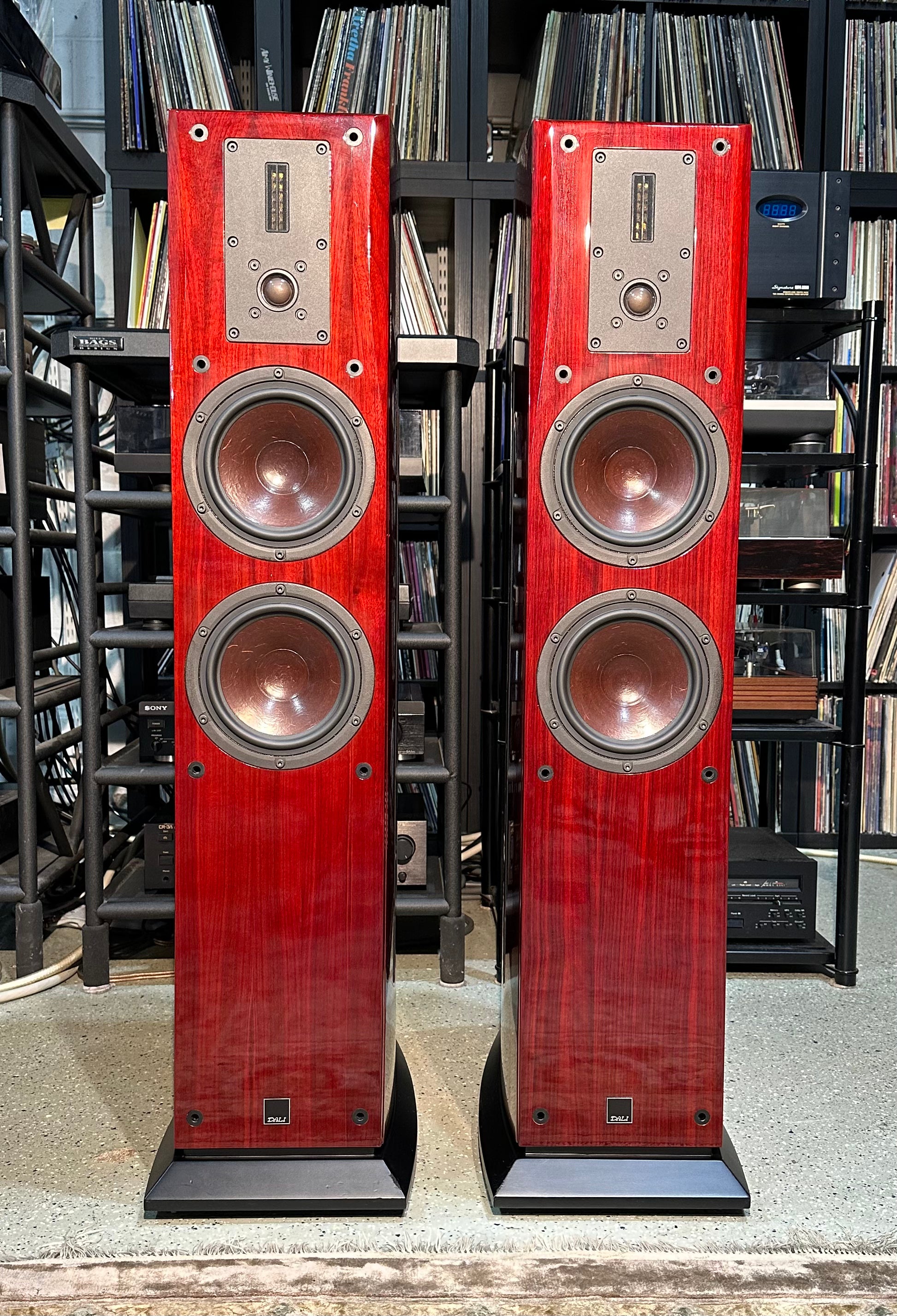 Dali Helicon 400 Speakers High Gloss Rosenut – Record Mart HiFi Dali Helicon 400 Speakers High Gloss Rosenut – Record Mart HiFi