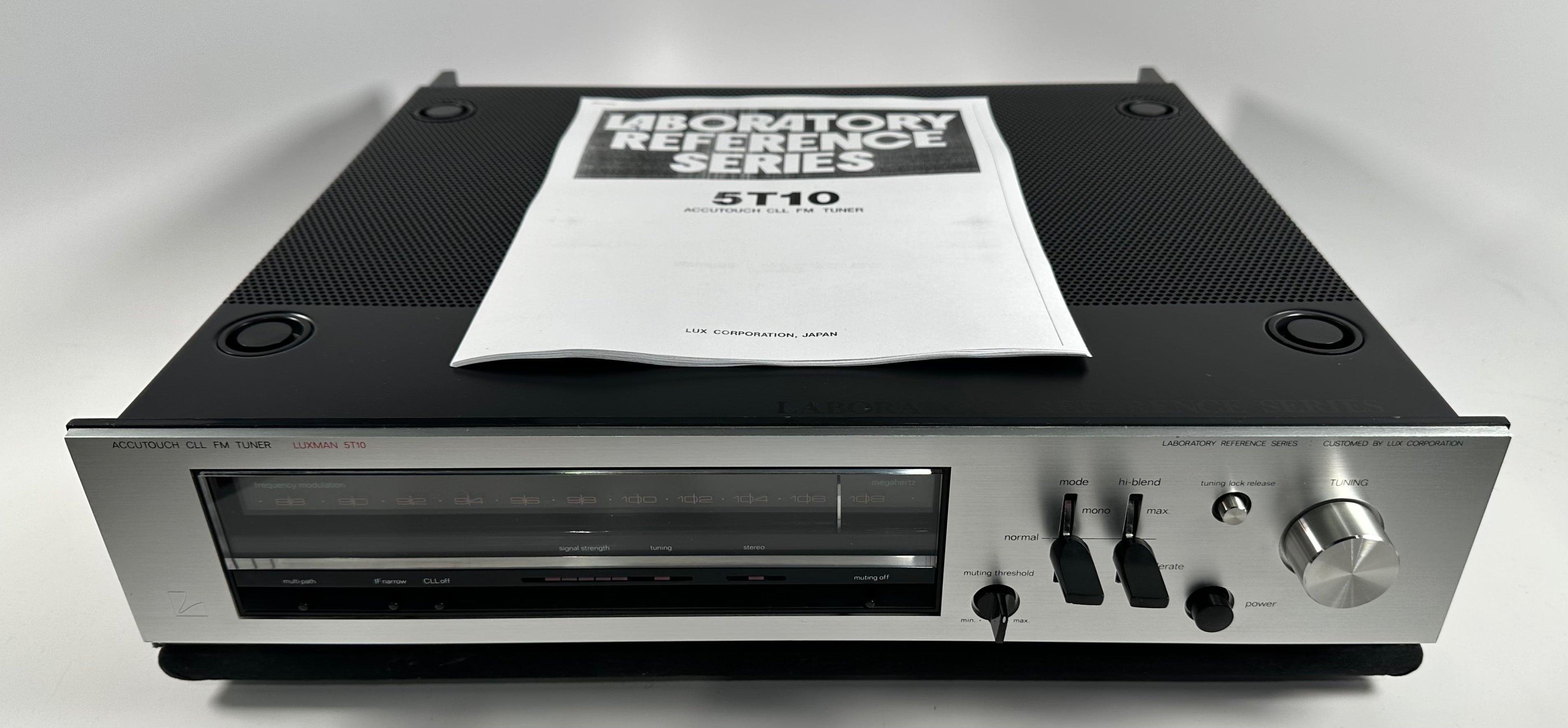 Luxman 5T10 Accutouch CLL FM Tuner Laboratory Reference Series