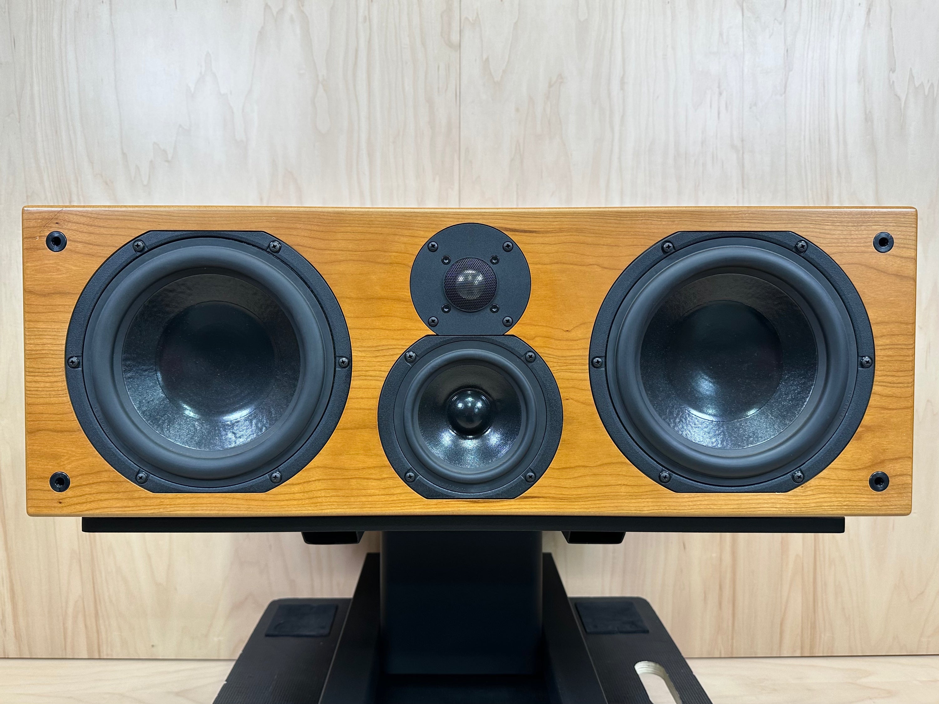 Aerial Acoustics CC5 Center w/Stand