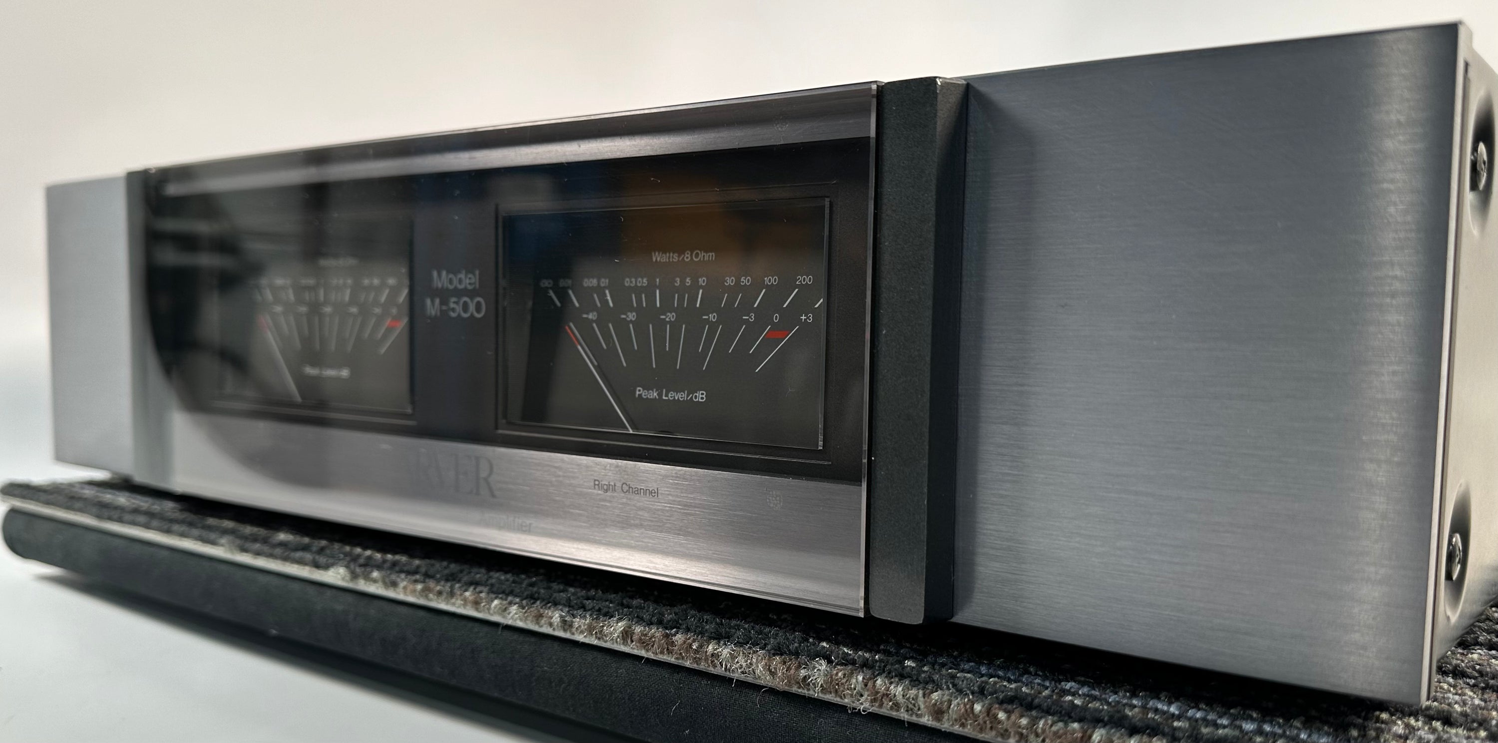 Carver M-500 Magnetic Field Power Amplifier