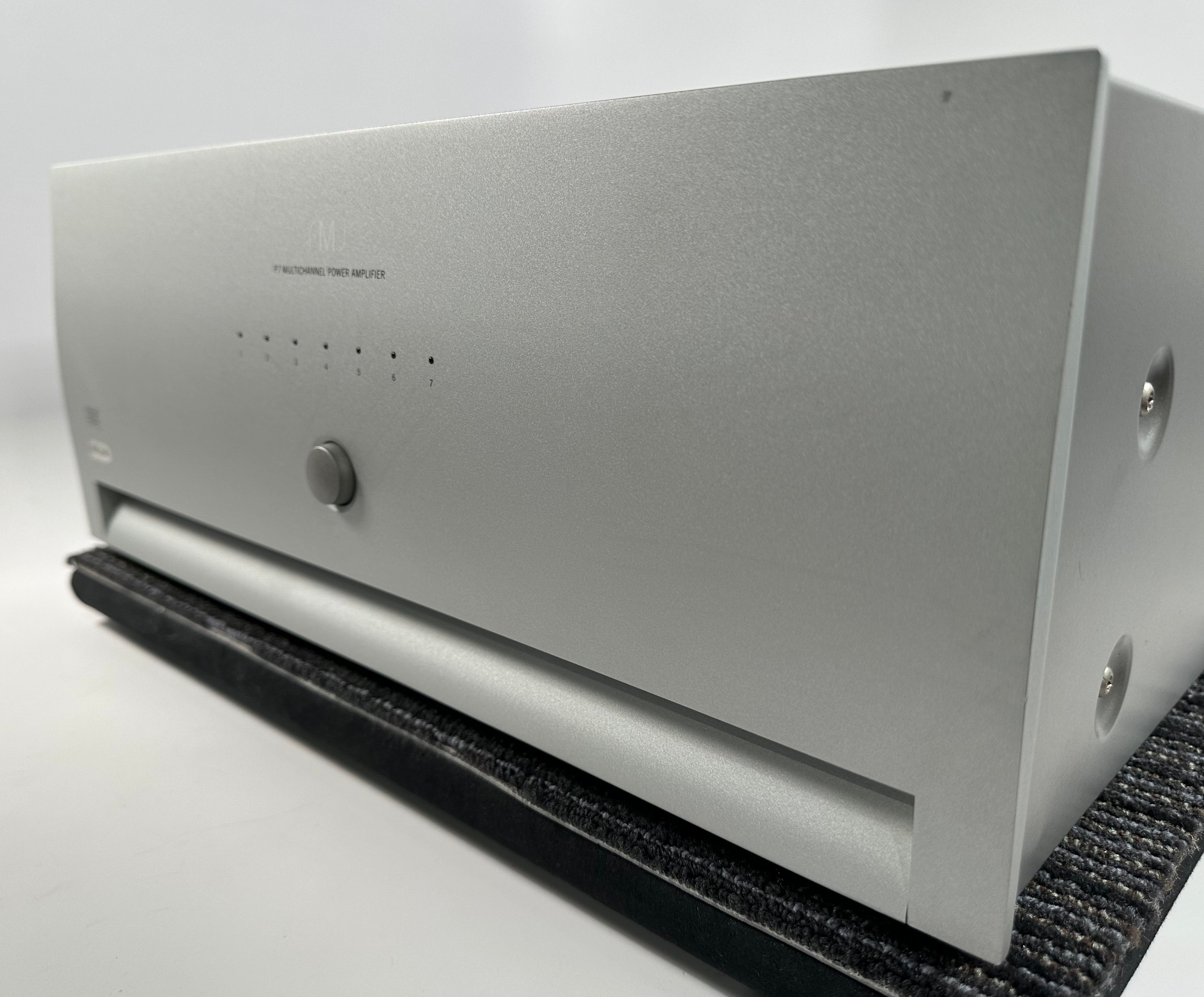 Arcam FMJ P7 Multichannel Power Amplifier