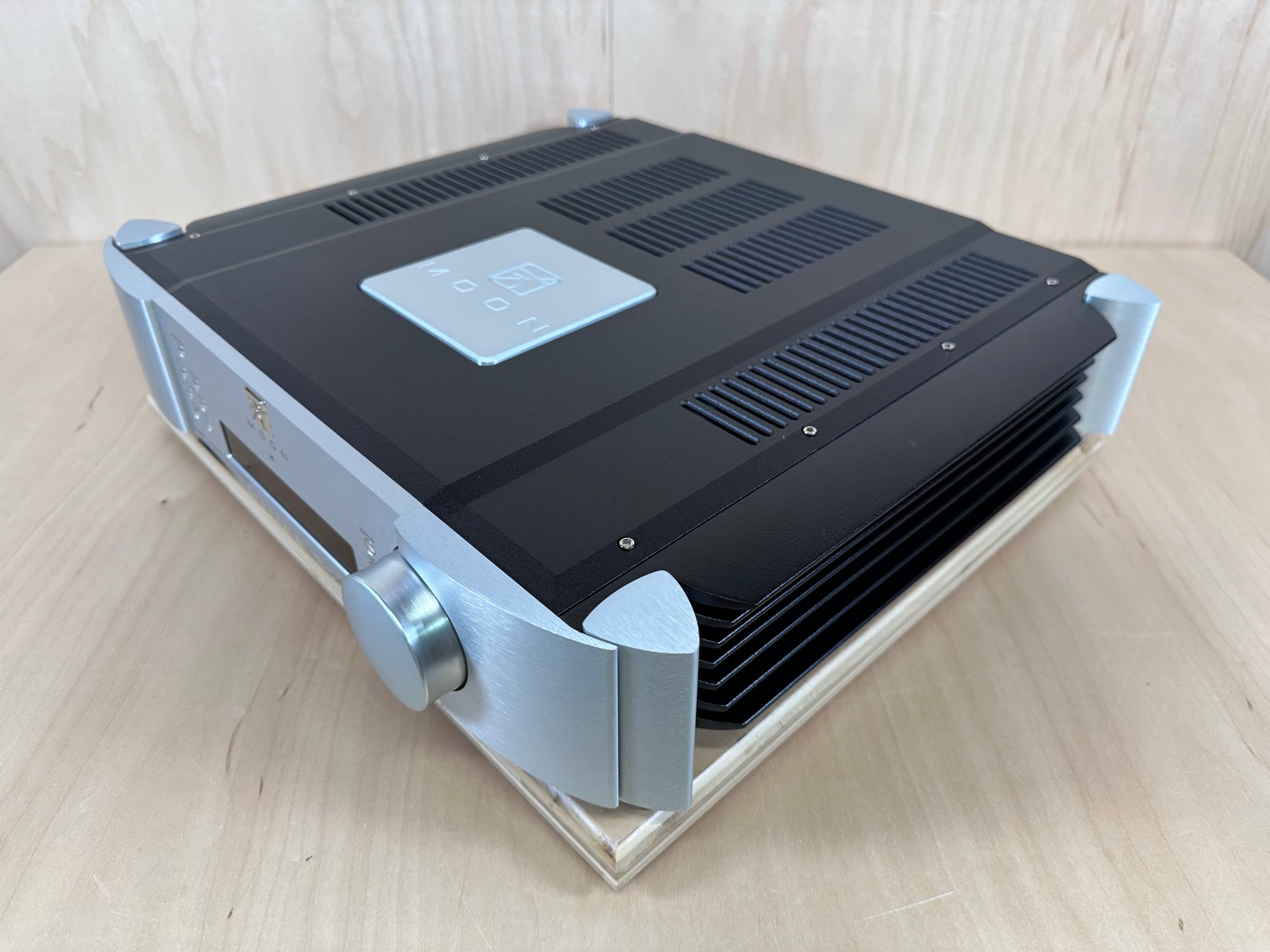 Simaudio Moon 600i Integrated Amplifier