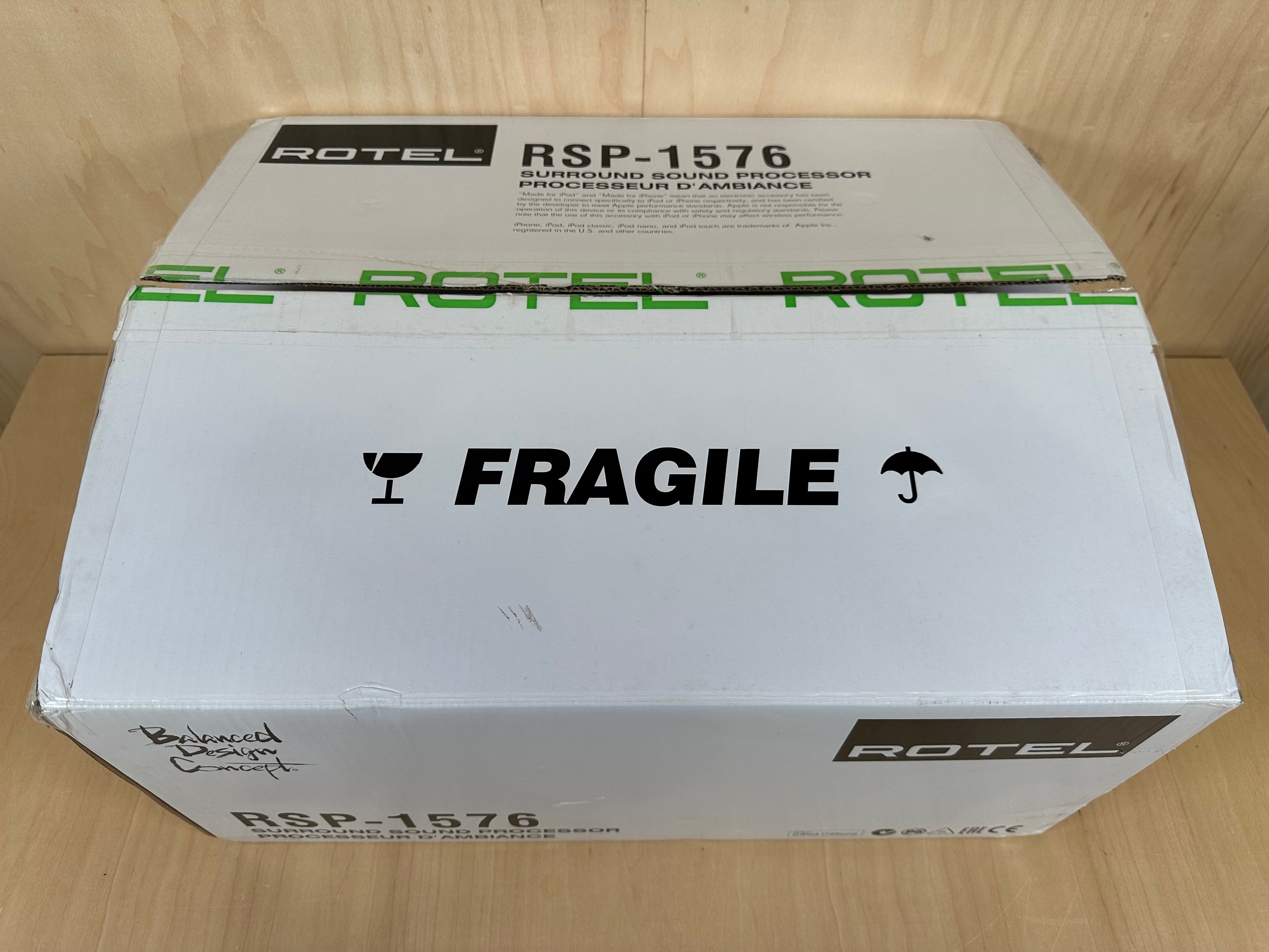 Rotel RSP-1576 Preamplifier Surround Sound Processor w/Box and Remote Silver