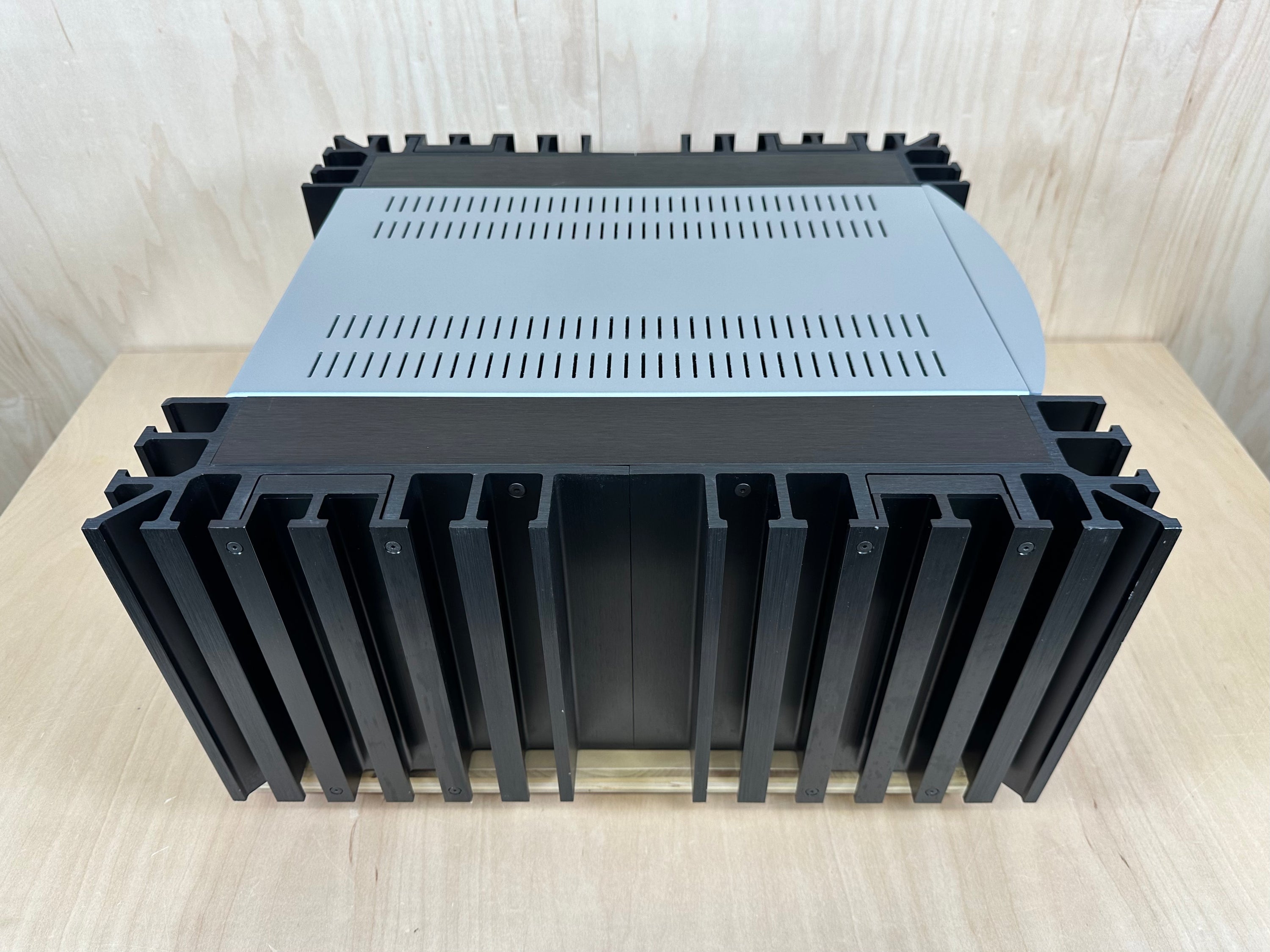 Mark Levinson 331 Dual Monaural Amplifier Recapped and Serviced