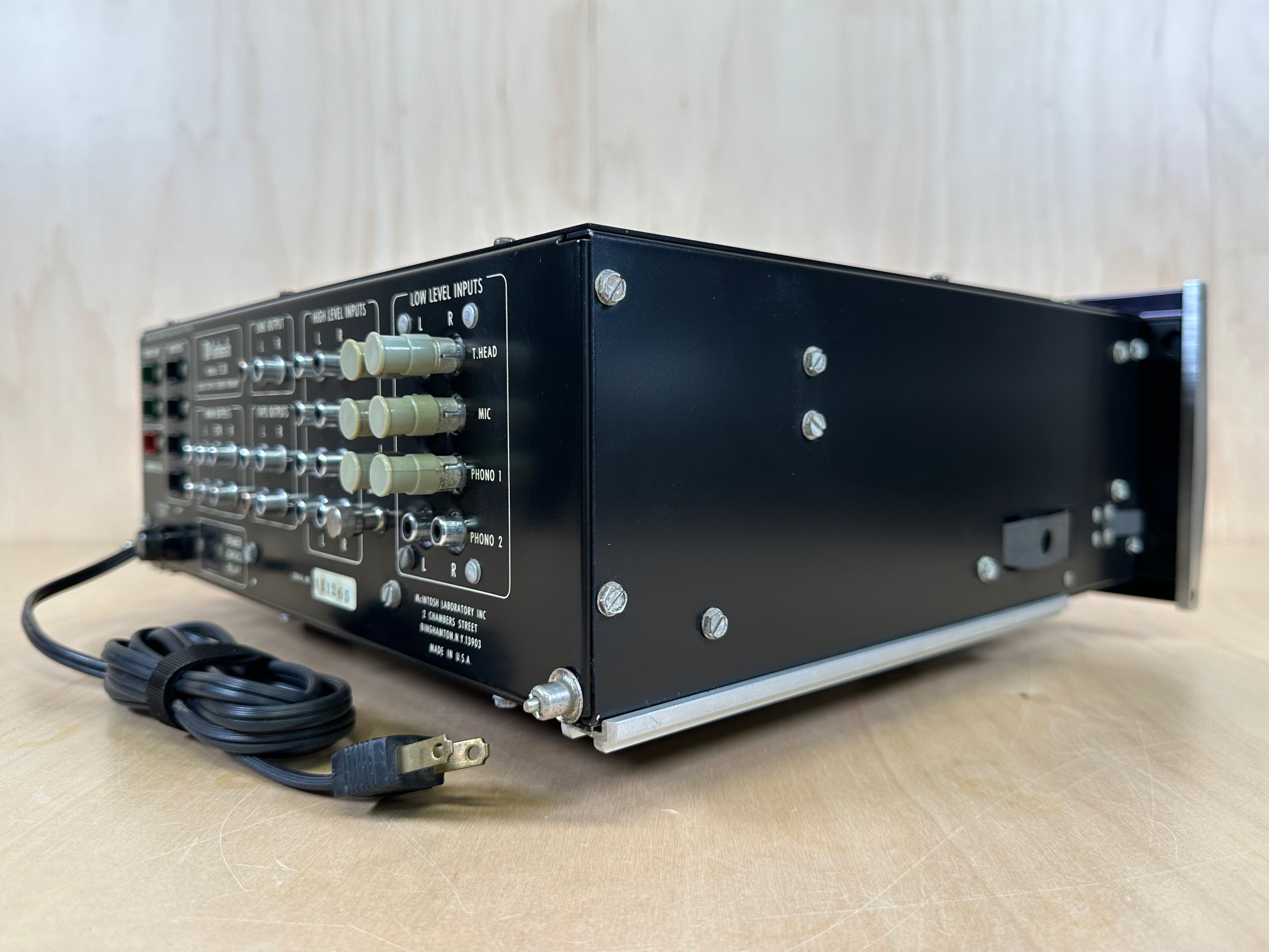 McIntosh C28 Stereophonic Preamplifier