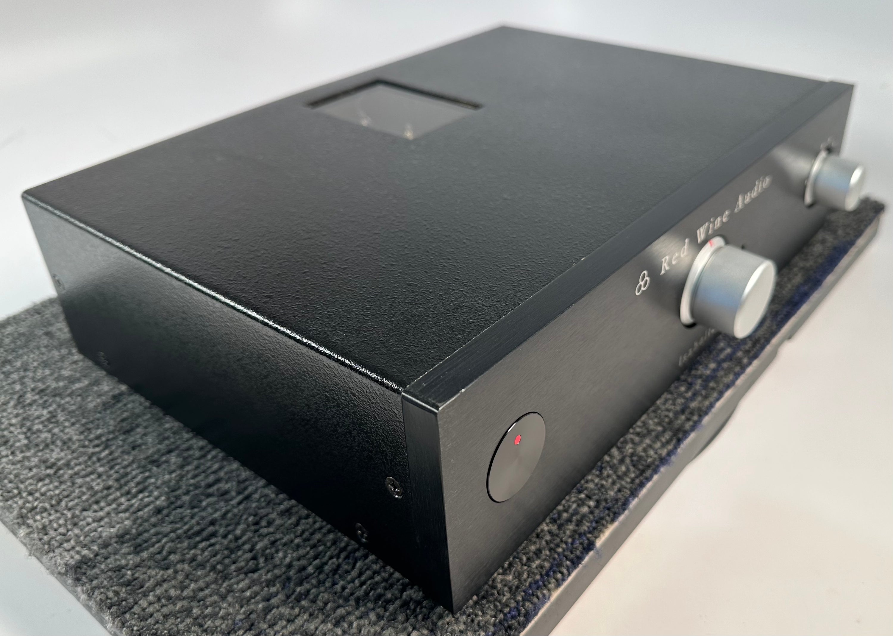 Red Wine Audio Isabella Line Level Preamp w/DAC by Vinnie Rossi