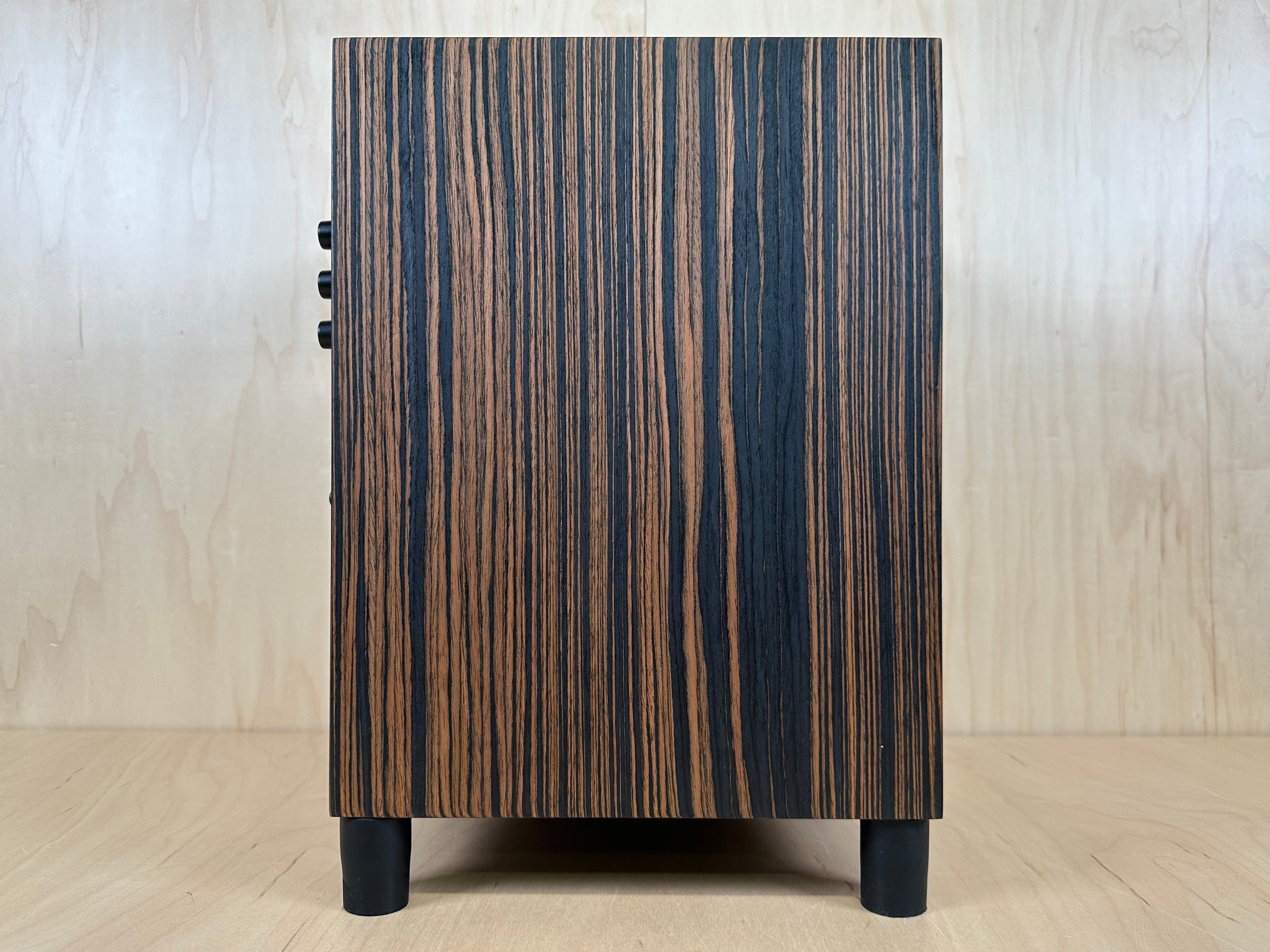 Omega Speaker Systems Deep Hemp 8 Macassar Ebony 2022 Subwoofer