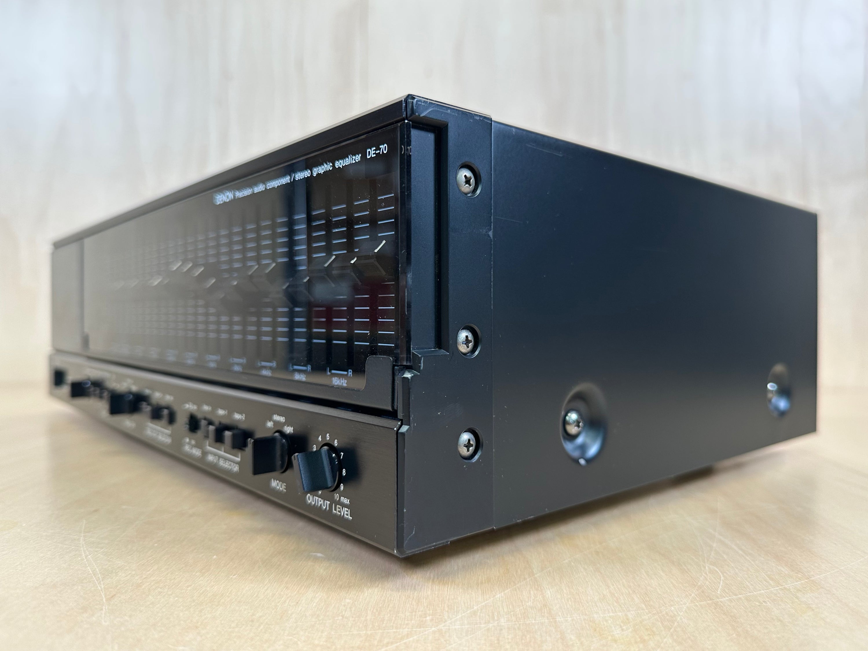 DENON DE-70 Stereo Graphic Equalizer
