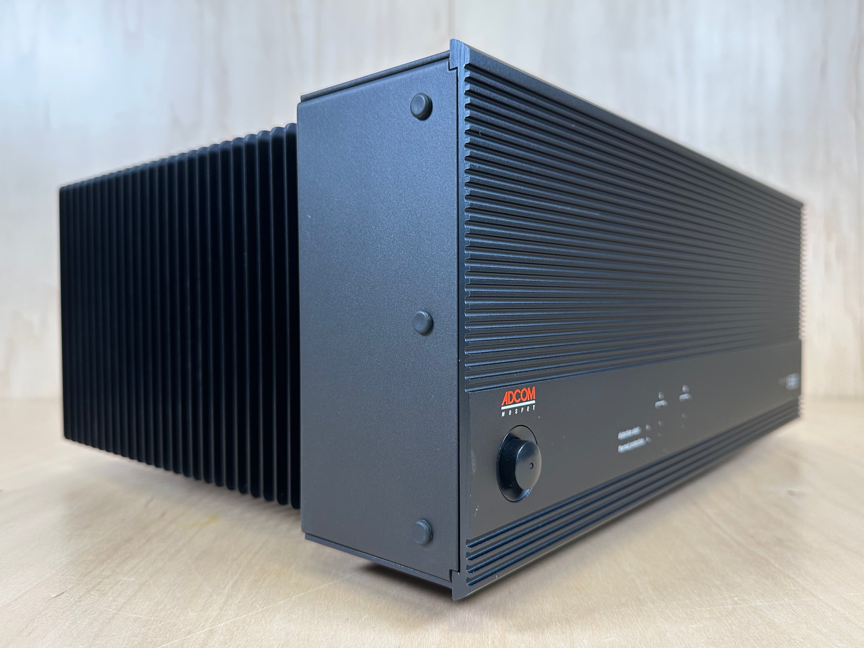 ADCOM GFA 5500 Power Amplifier