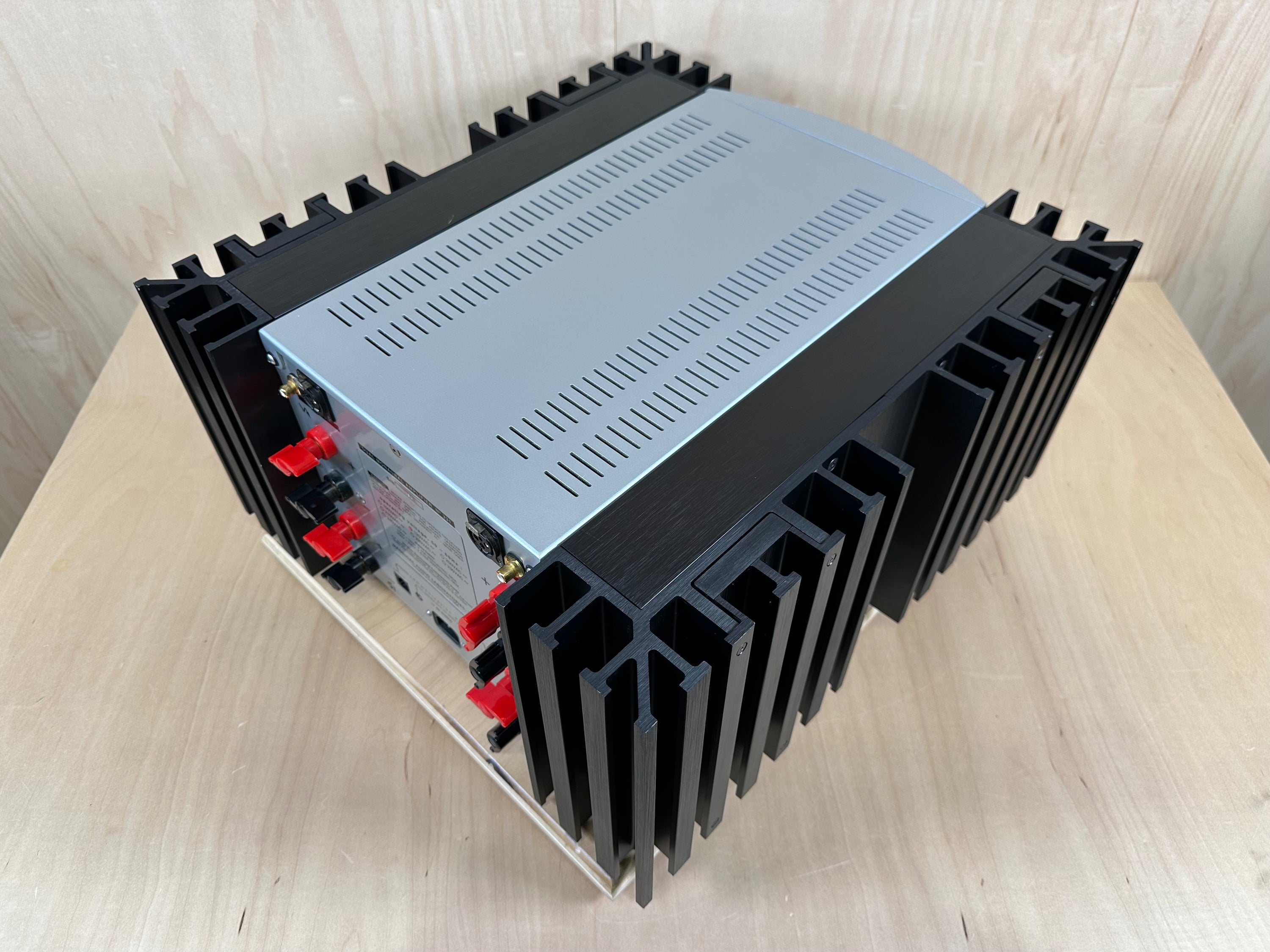 Mark Levinson 331 Dual Monaural Amplifier Recapped and Serviced