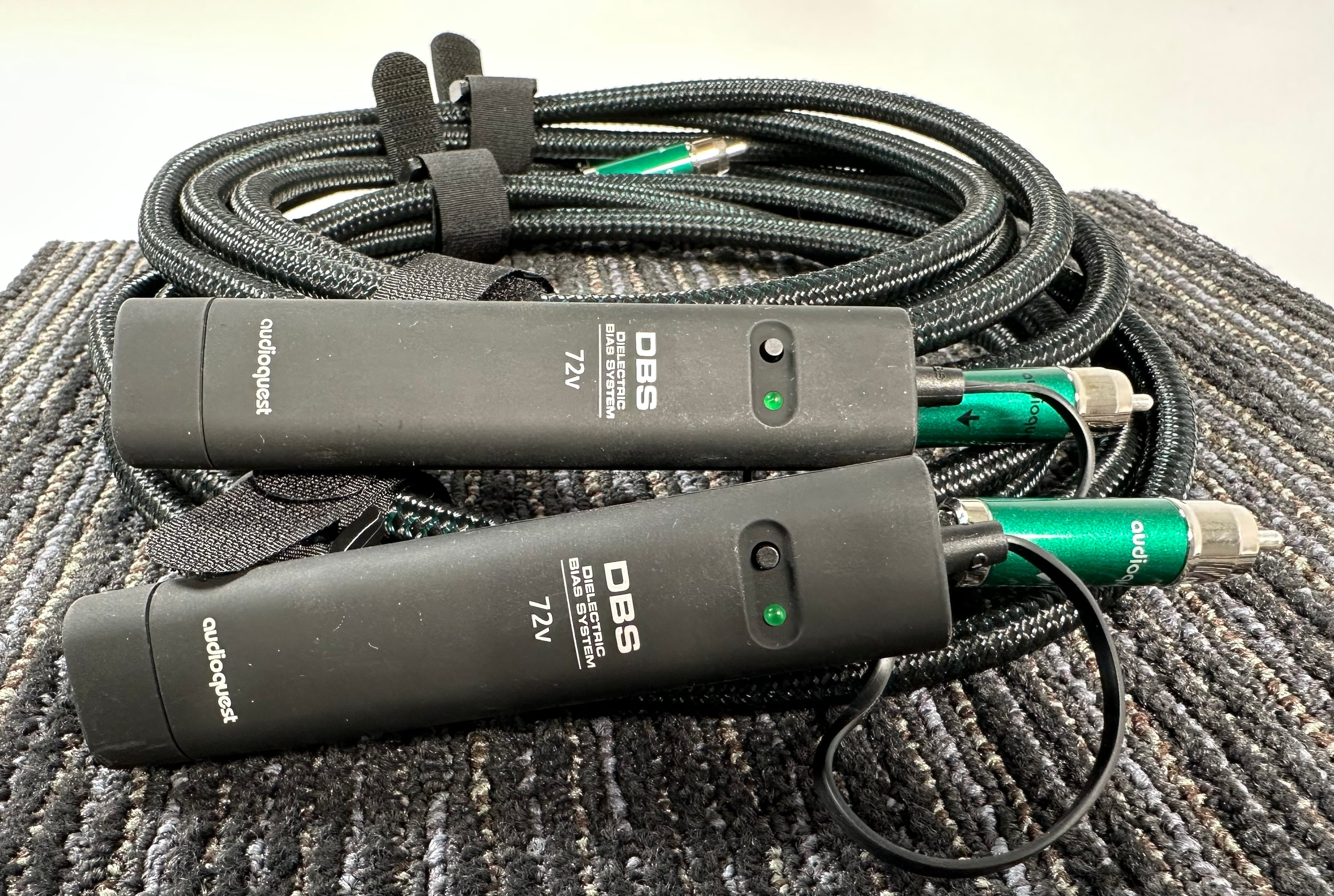 AudioQuest DBS 72V Columbia Interconnects 3 Meters – Record Mart HiFi AudioQuest DBS 72V Columbia Interconnects 3 Meters – Record Mart HiFi
