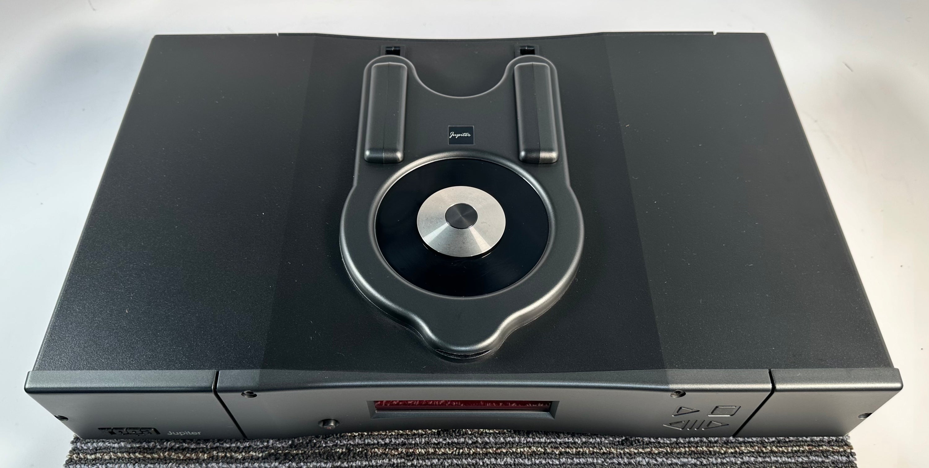 Rega Jupiter 2000 CD Player w/Solar Remote