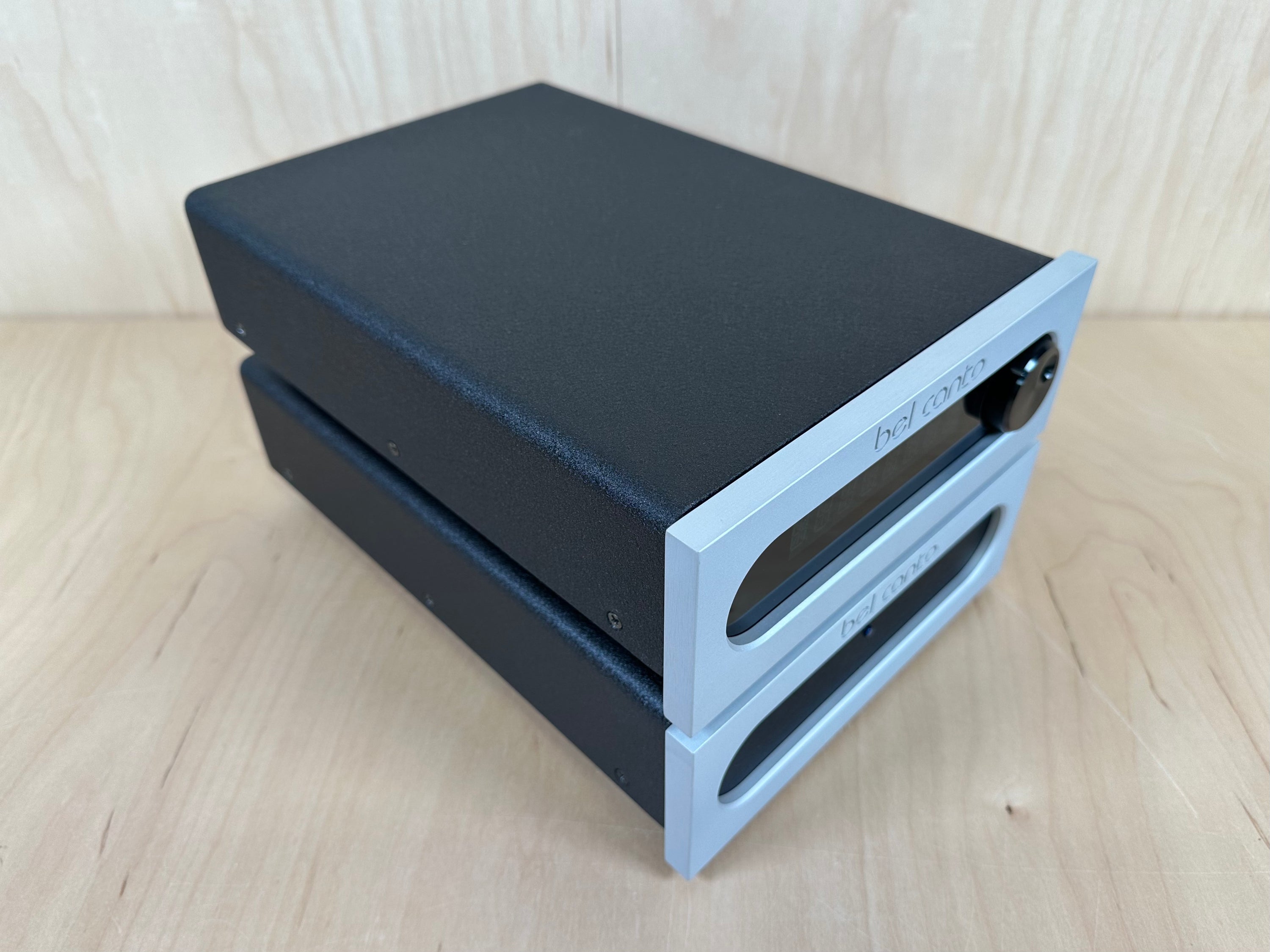 Bel Canto DAC 3.5VB, Remote, VBS1, USB Light Link, ST Fiber Cable w/Original Boxes