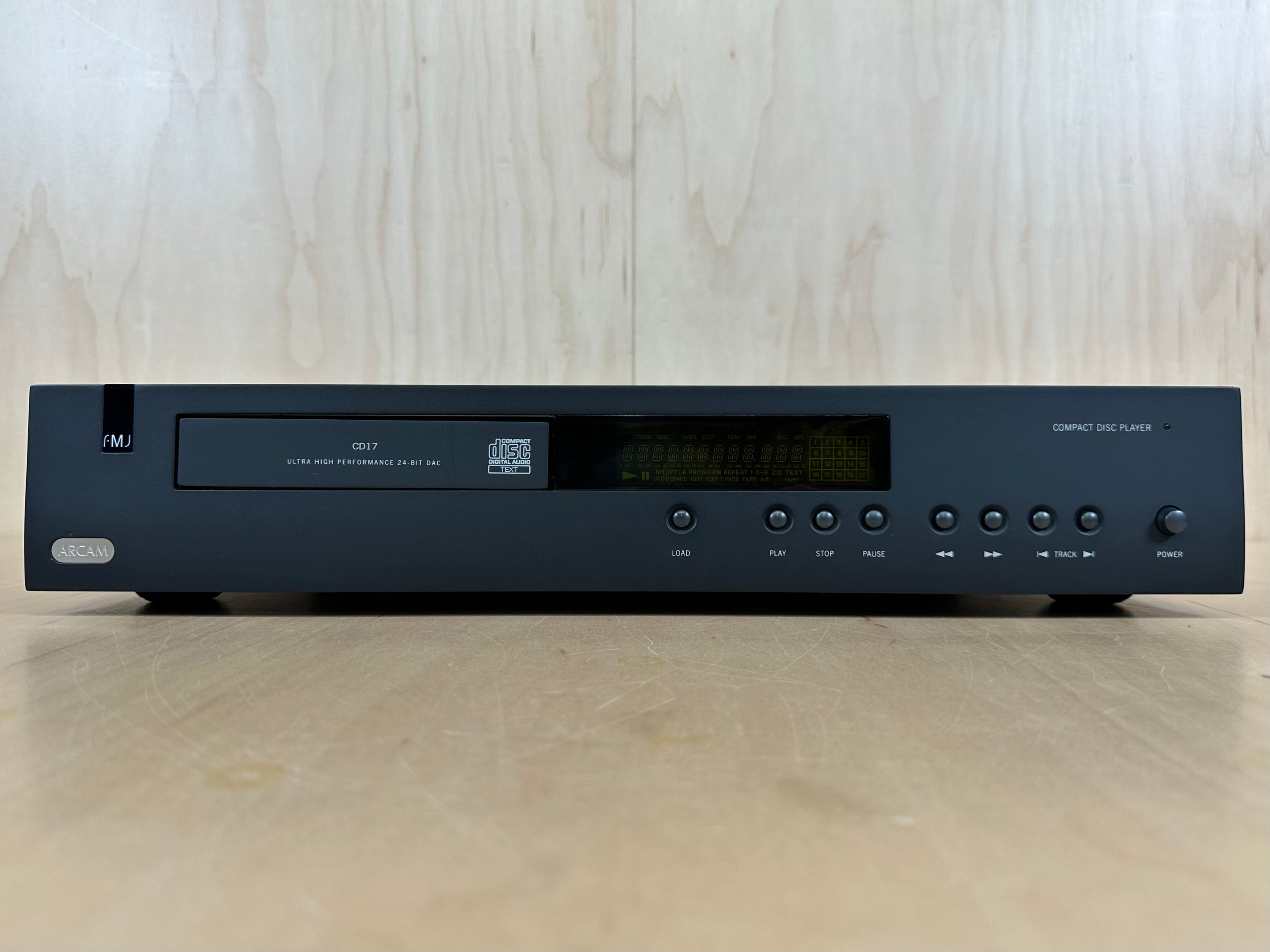 ARCAM FMJ CD17 Compact Disc Player 24 BIT DAC w/Remote