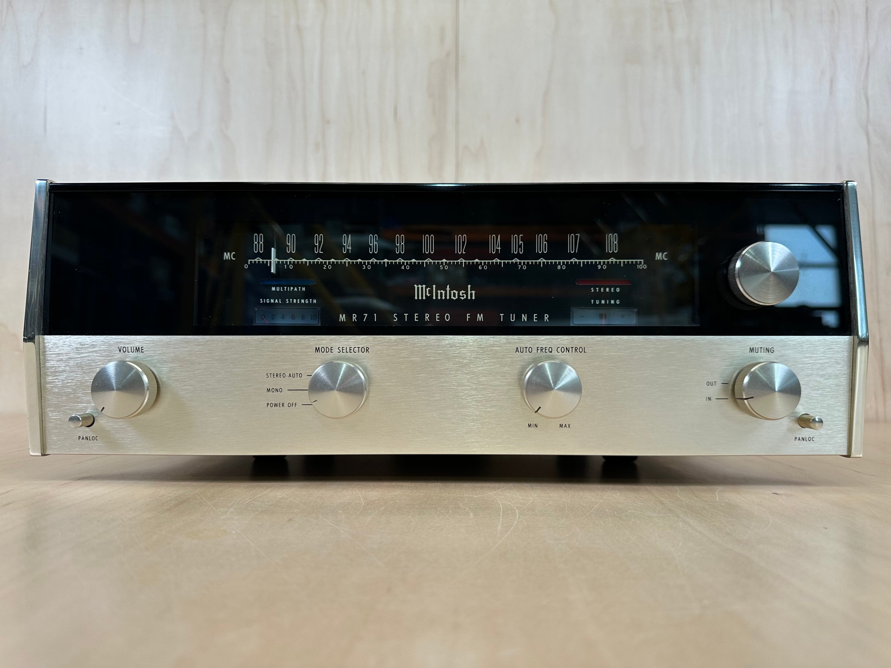 Mcintosh MR71 All Tube Analog FM Stereo Tuner Serviced w/Original Box