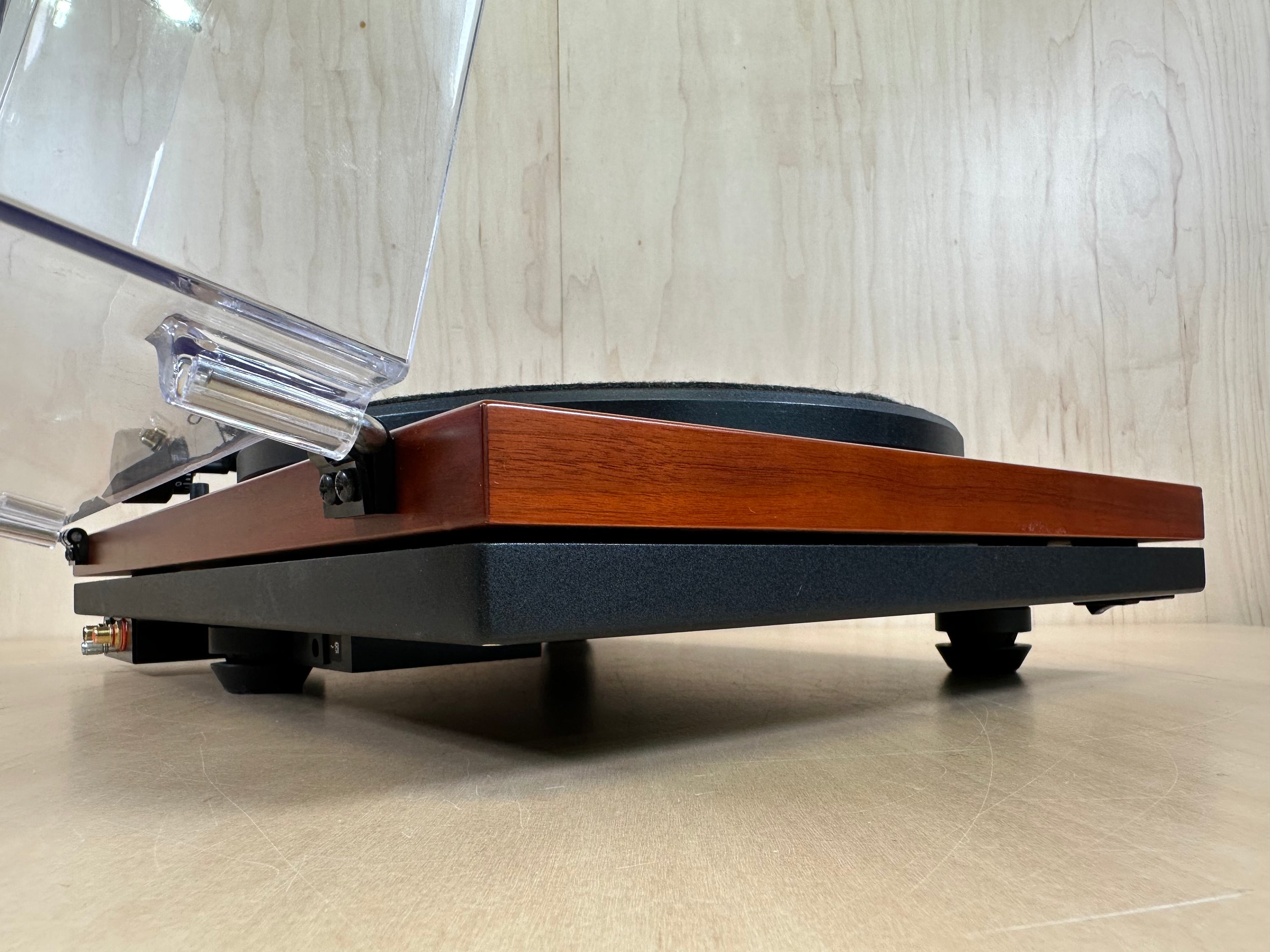 Music Hall mmf-5.1 SE Turntable w/Goldring 1022GX Cartridge