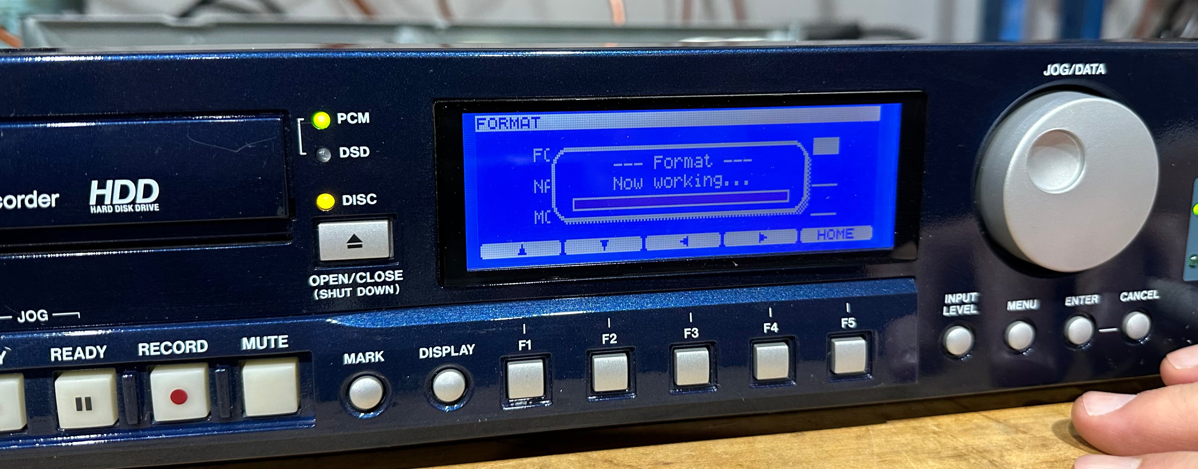 TASCAM DV-RA1000HD CD/DVD/HDD マスターレコーダー