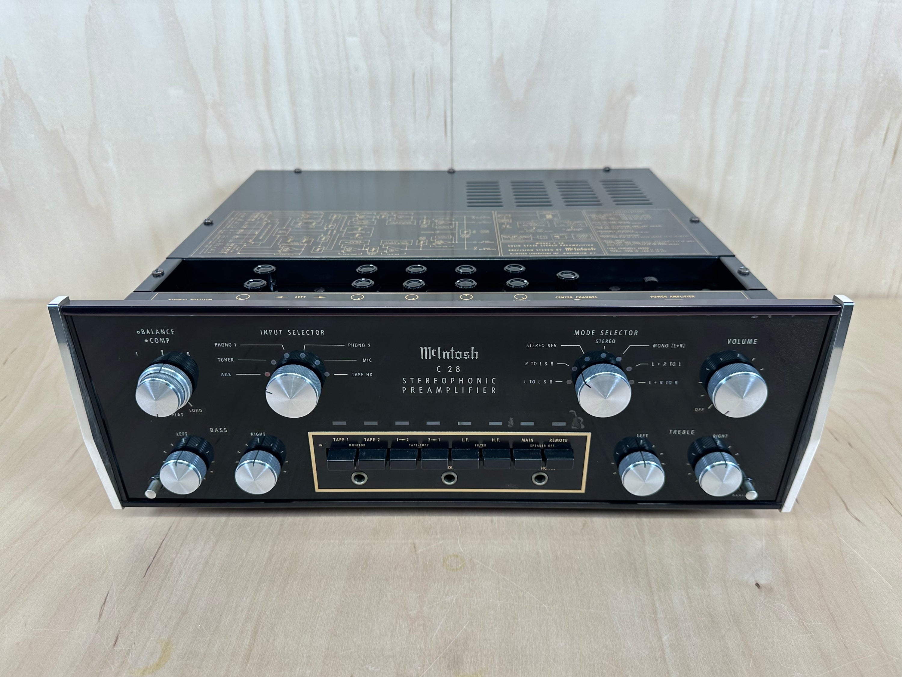McIntosh C28 Stereophonic Preamplifier