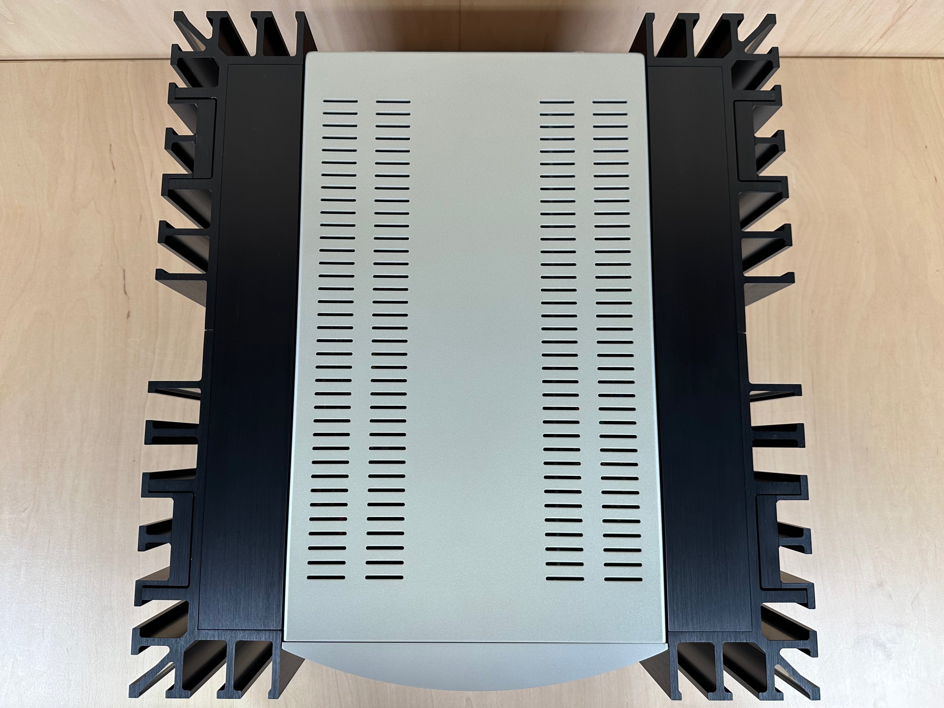 Mark Levinson 331 Dual Monaural Amplifier Recapped and Serviced