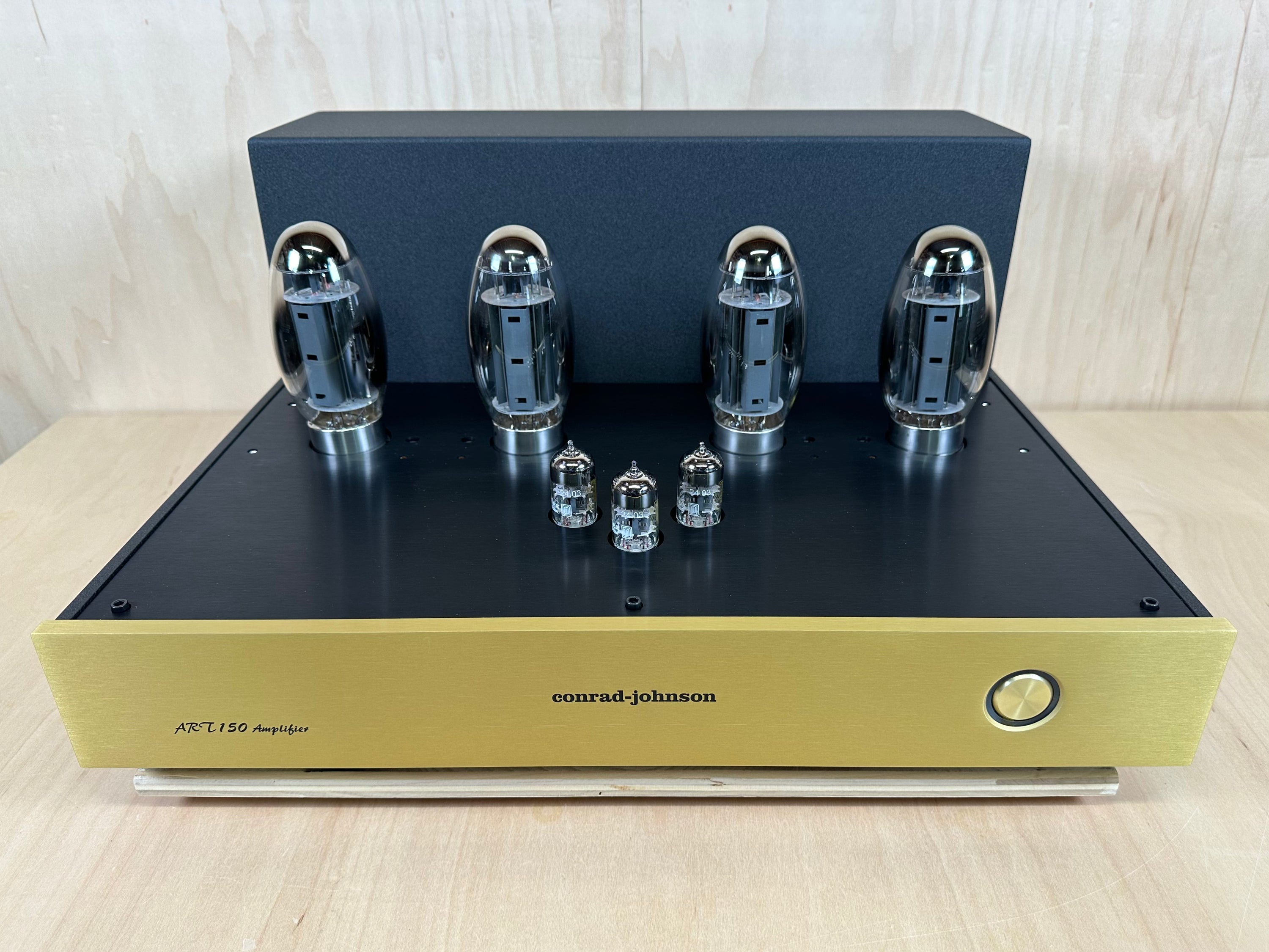 Conrad Johnson ART150 Amplifier Open Box