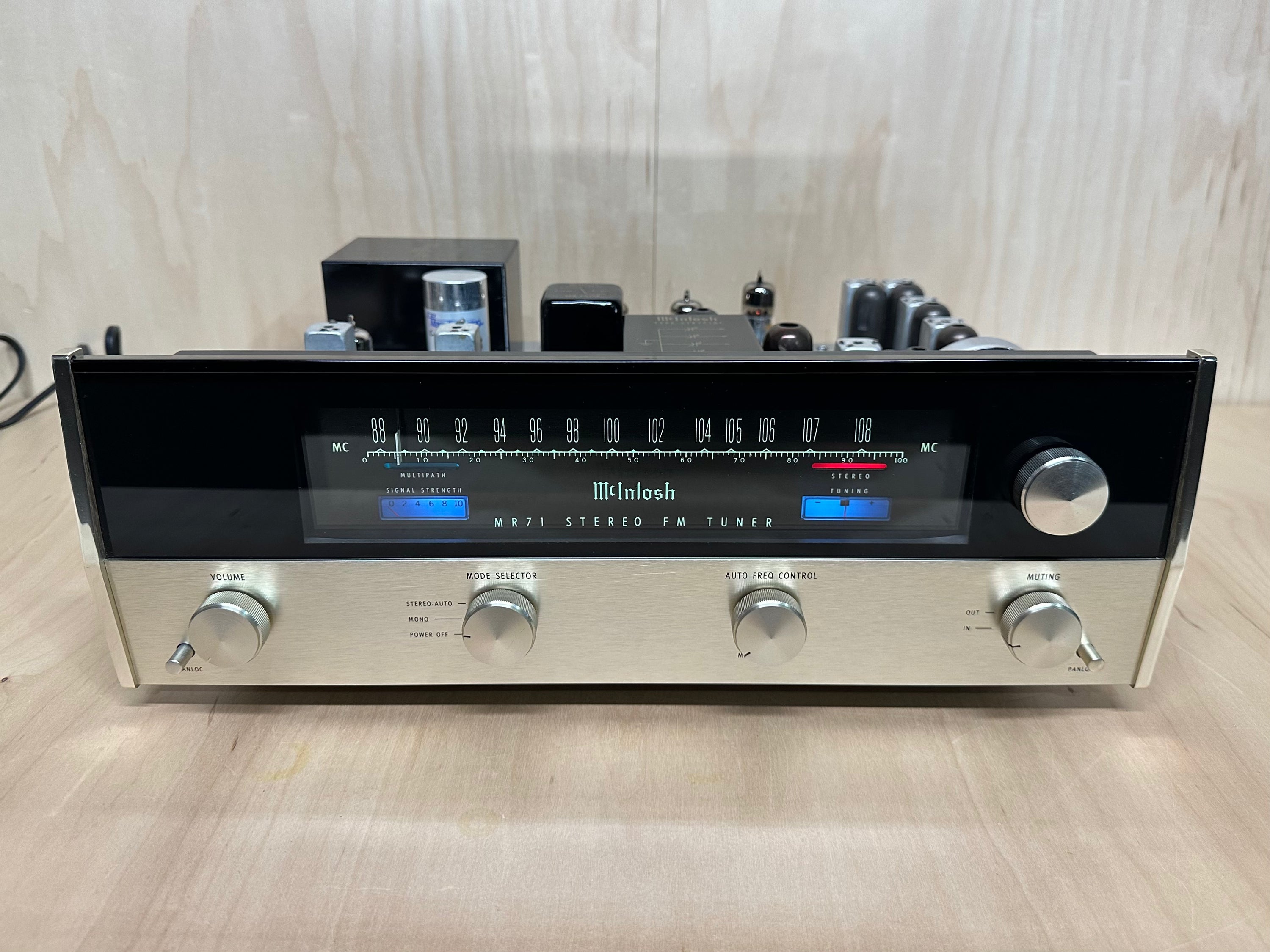 Mcintosh MR71 All Tube Analog FM Stereo Tuner Serviced w/Original Box