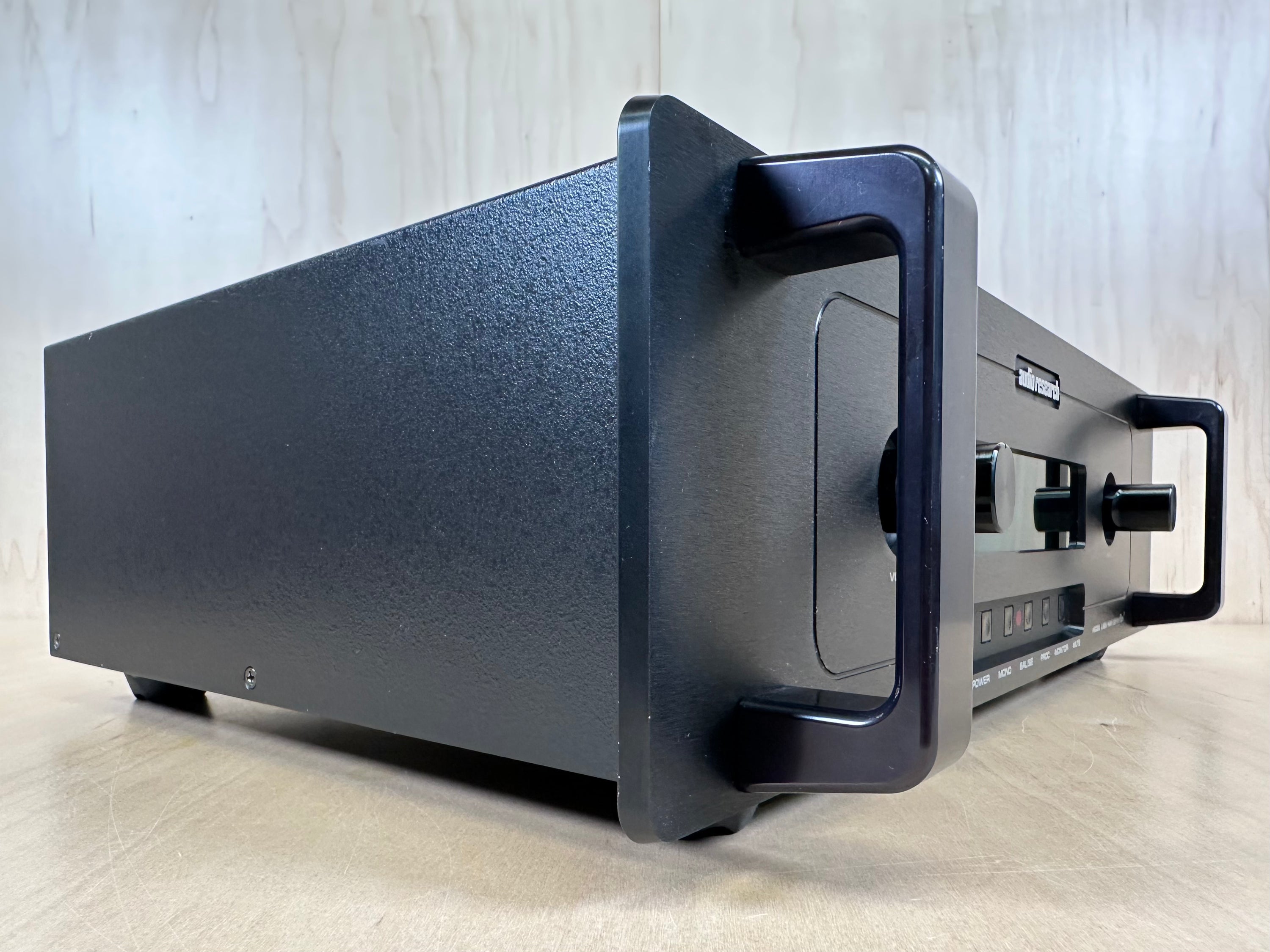 Ls26 Audio Research LS26 Line Stage Vacuum Tube Preamplifier – Record Mart HiFi