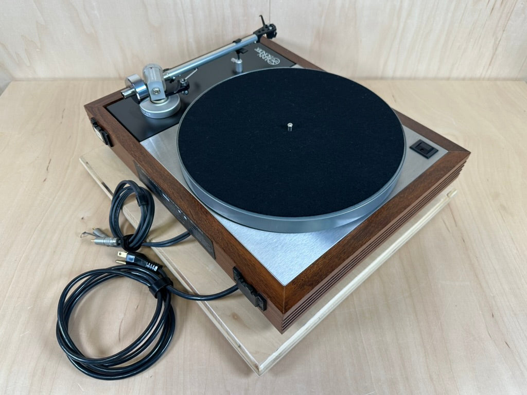 LP12 Linn Sondek Turntable w/Dynavector Karat 19A MKII