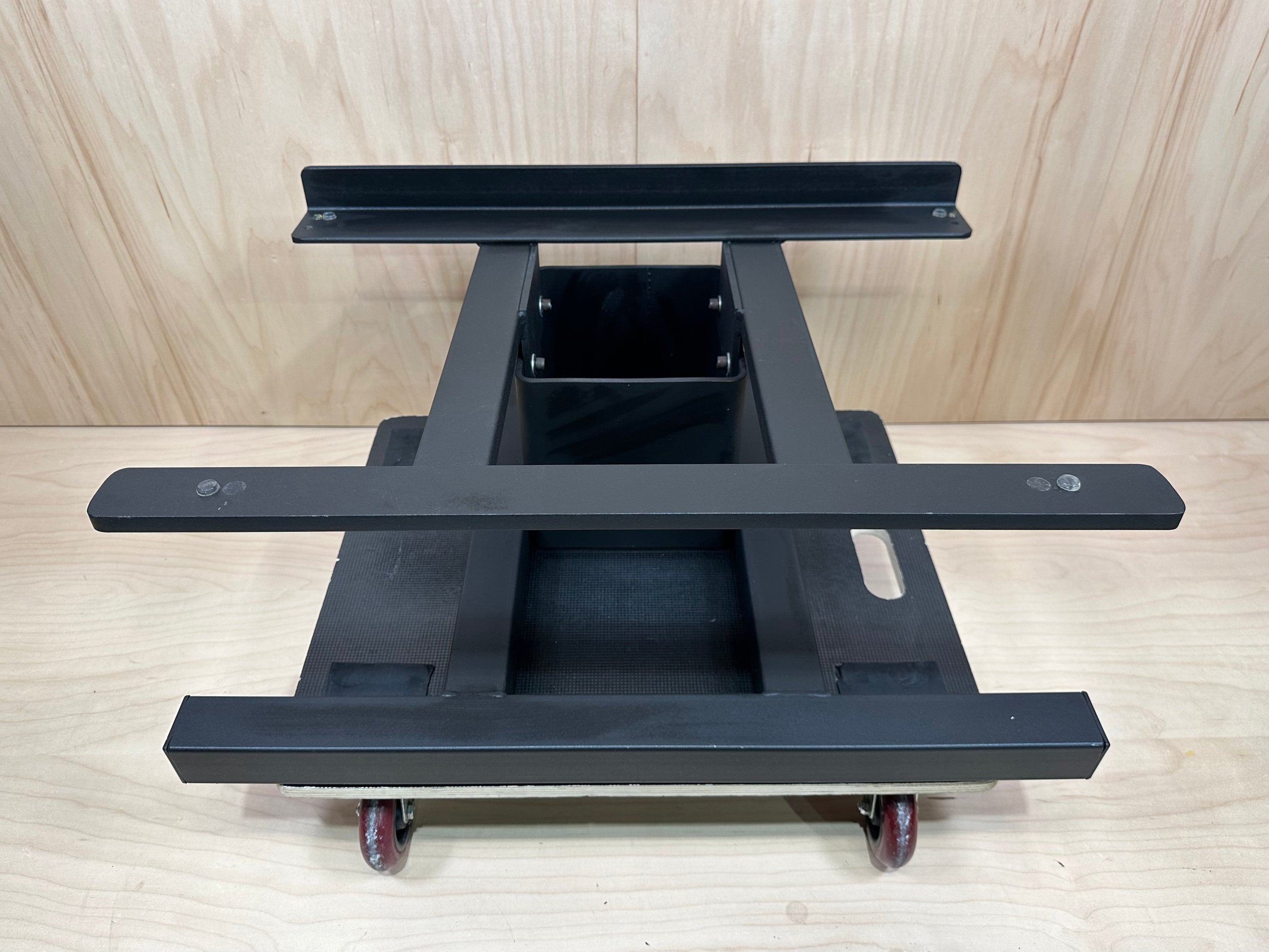 Aerial Acoustics CC5 Center w/Stand