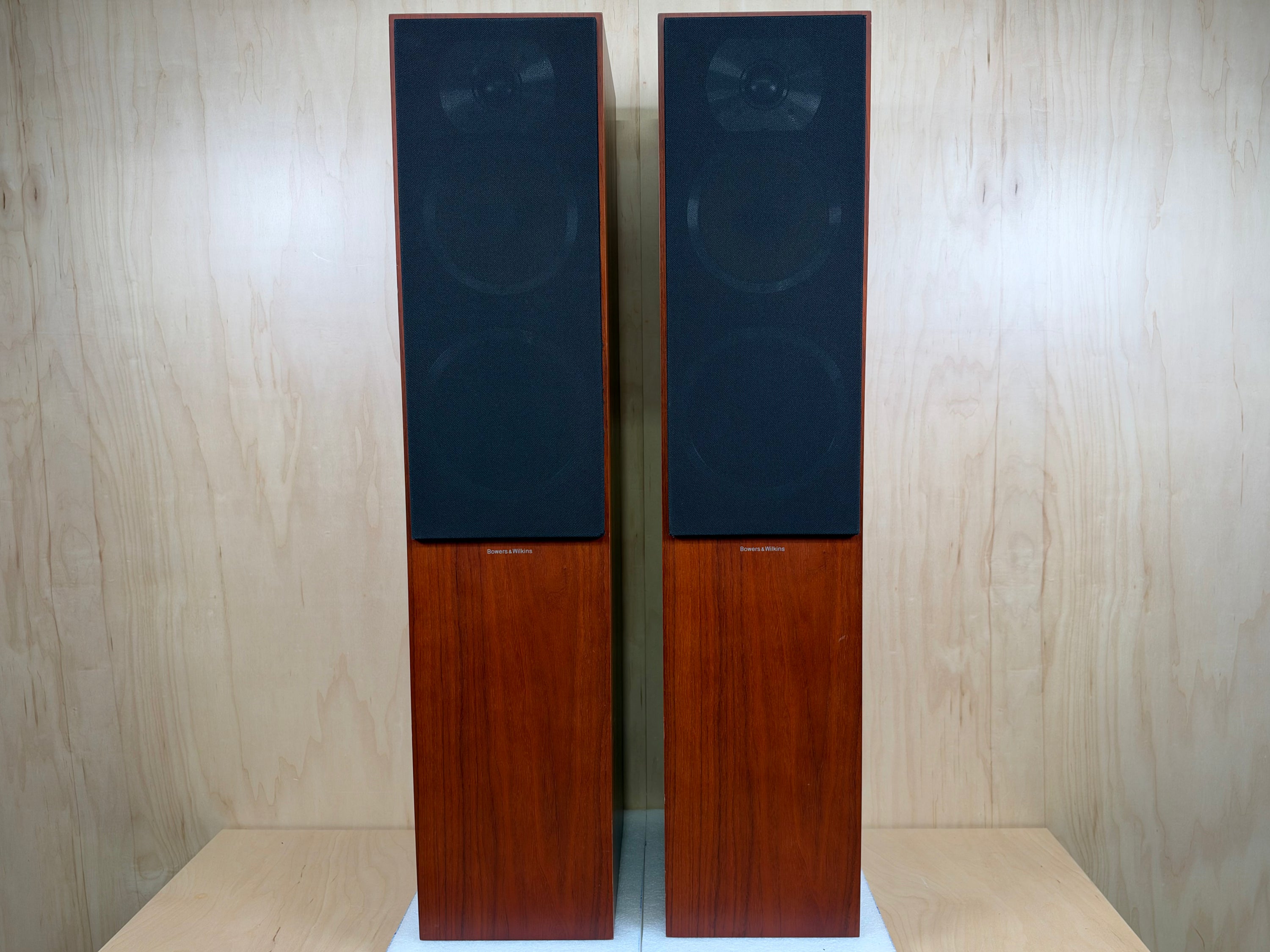 Bowers & Wilkins CM7 Speakers