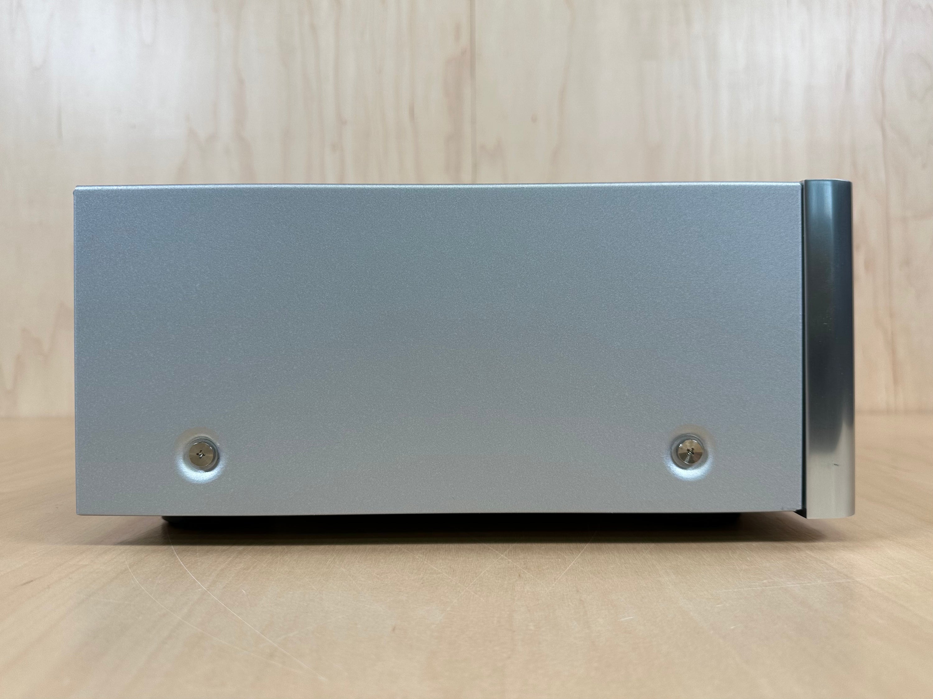 Rotel RSP-1576 Preamplifier Surround Sound Processor w/Box and Remote Silver