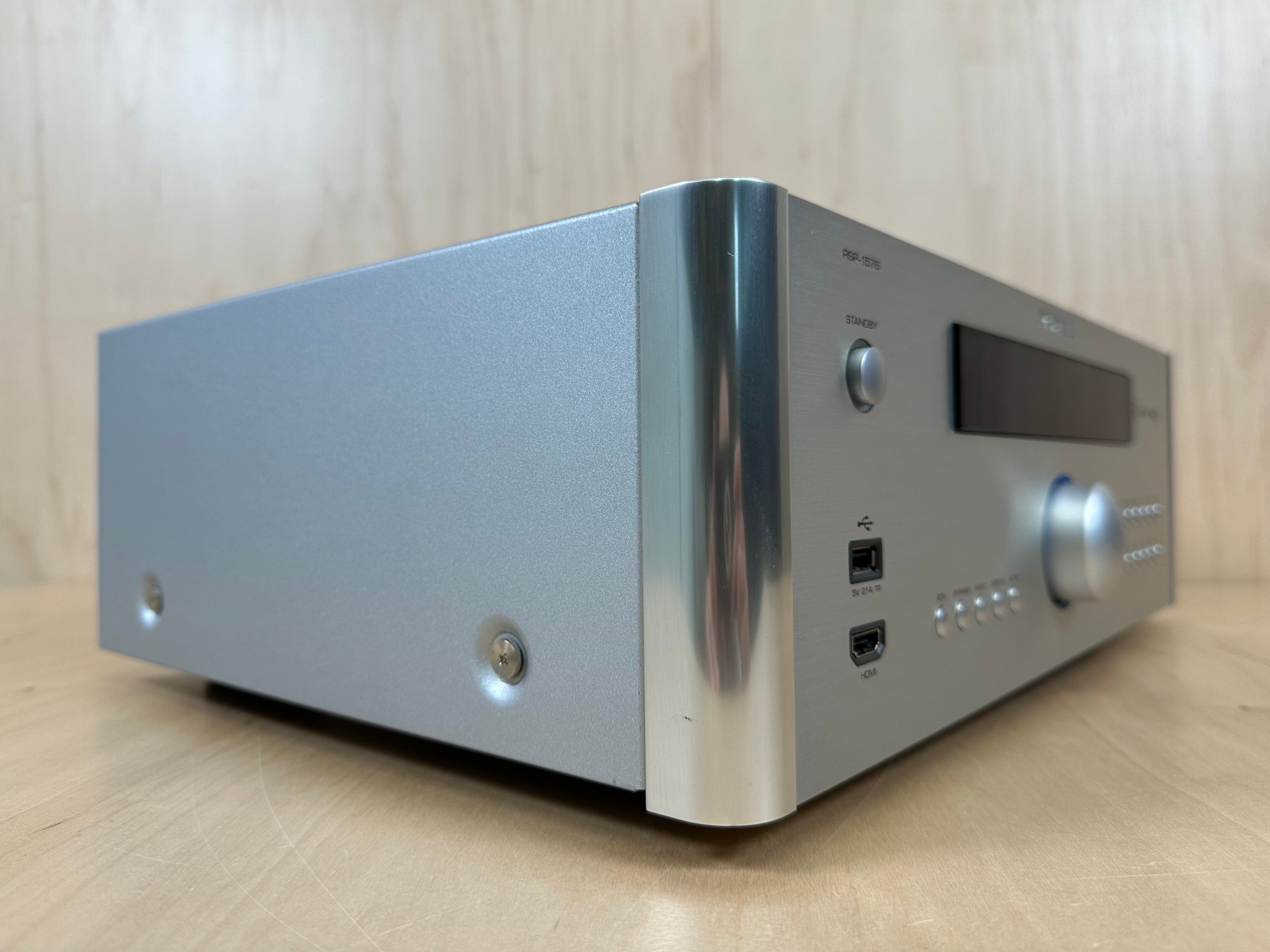 Rotel RSP-1576 Preamplifier Surround Sound Processor w/Box and Remote Silver