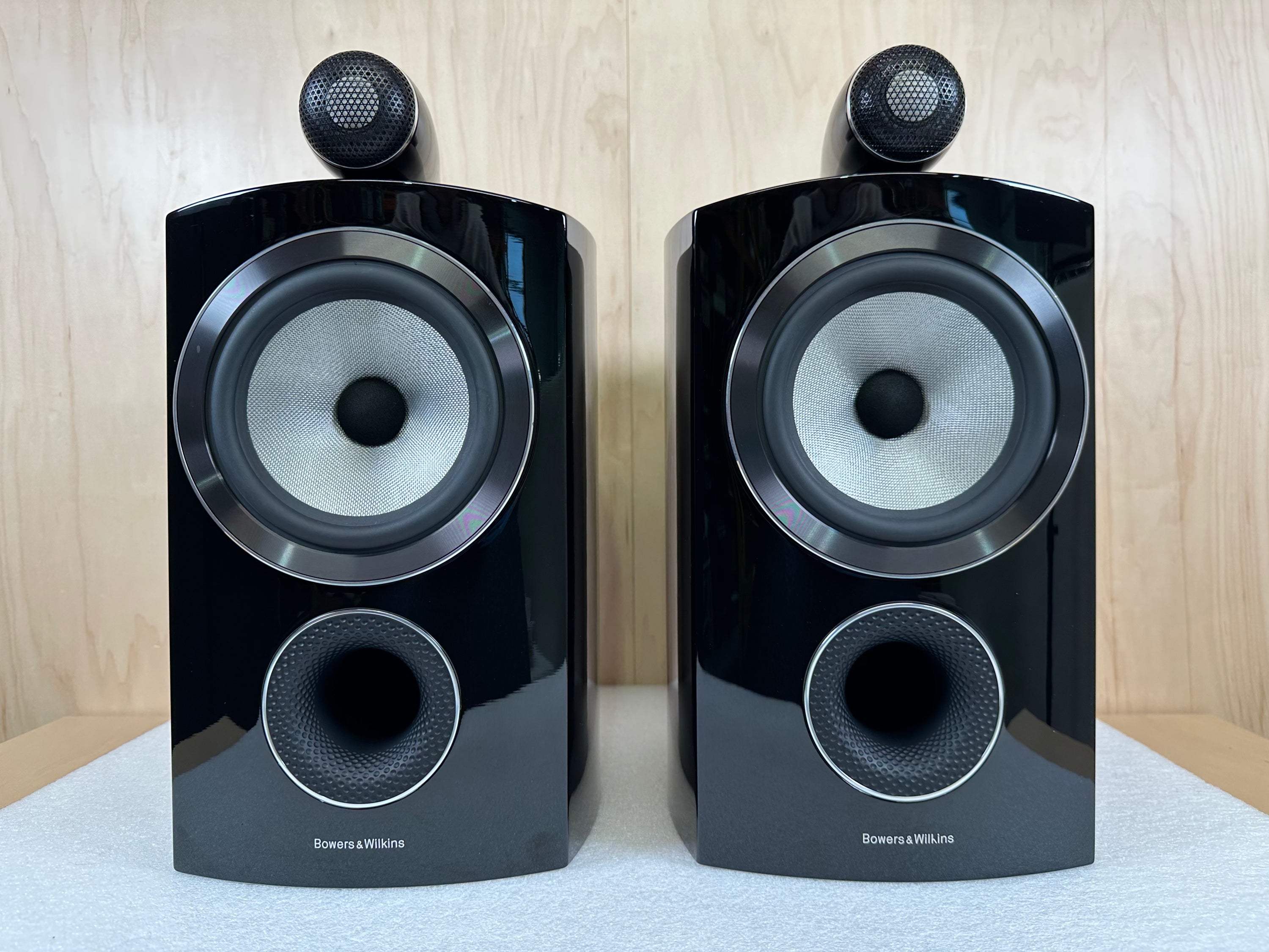 B&W 805 D3 Diamond Speakers Gloss Black w/boxes