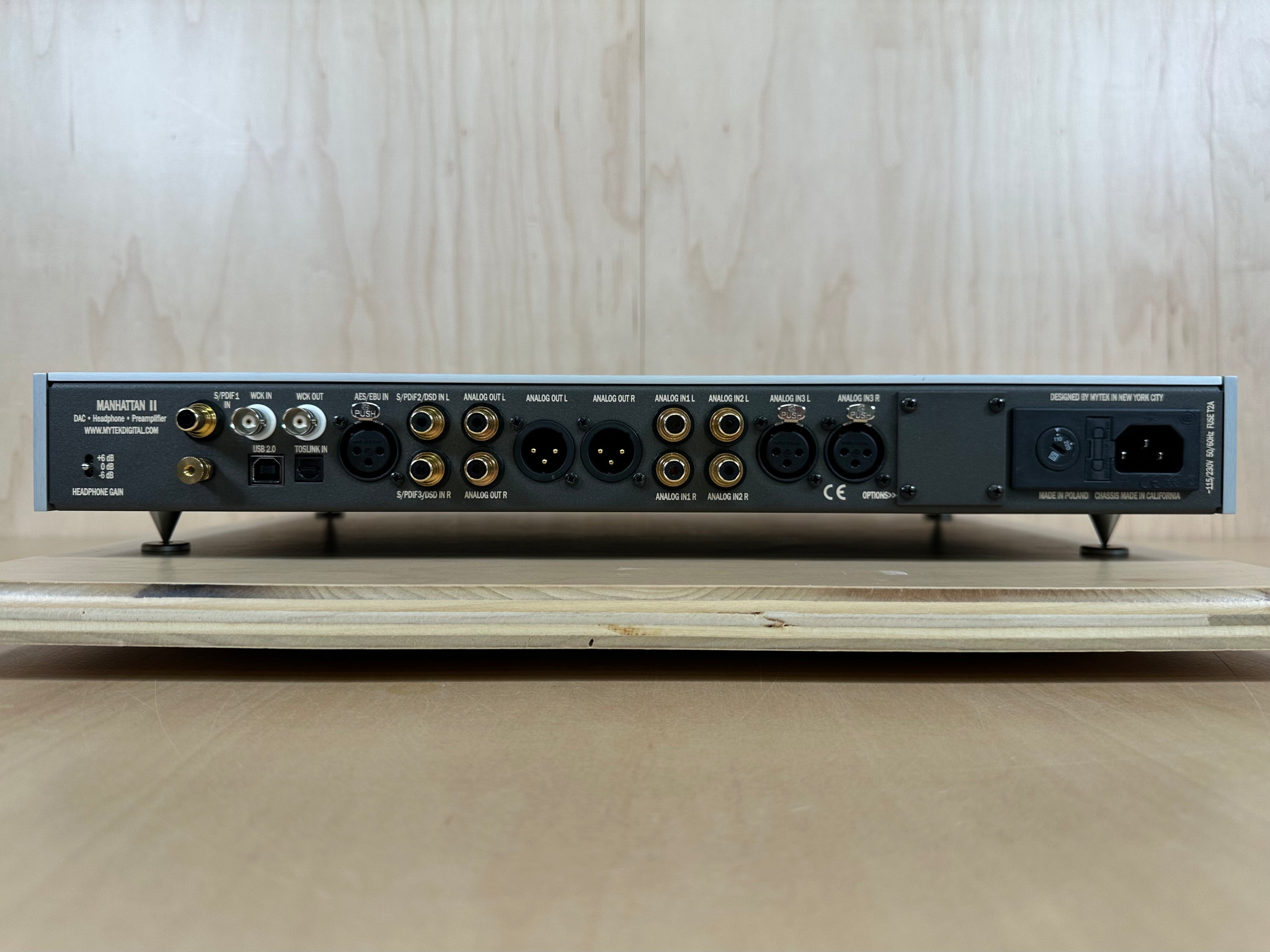 その他 Mytek Manhattan2 Dac MYTEK Manhattan II DAC - Preamplifier - Headphone amp w/New LED