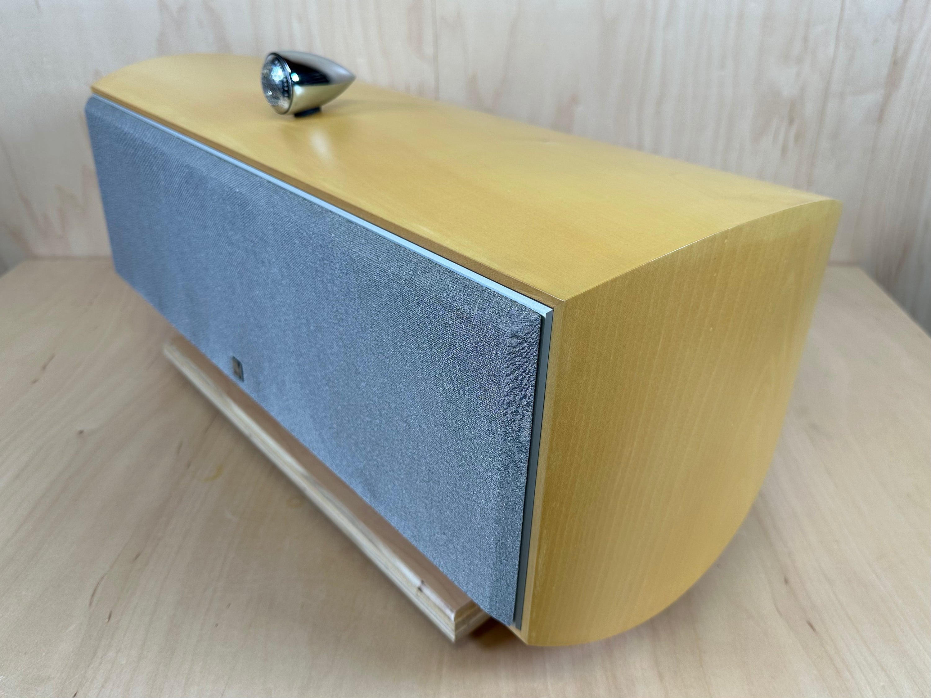 Kef XQ Two C Center Channel Speaker Light Maple w/Kef Rubber Pad