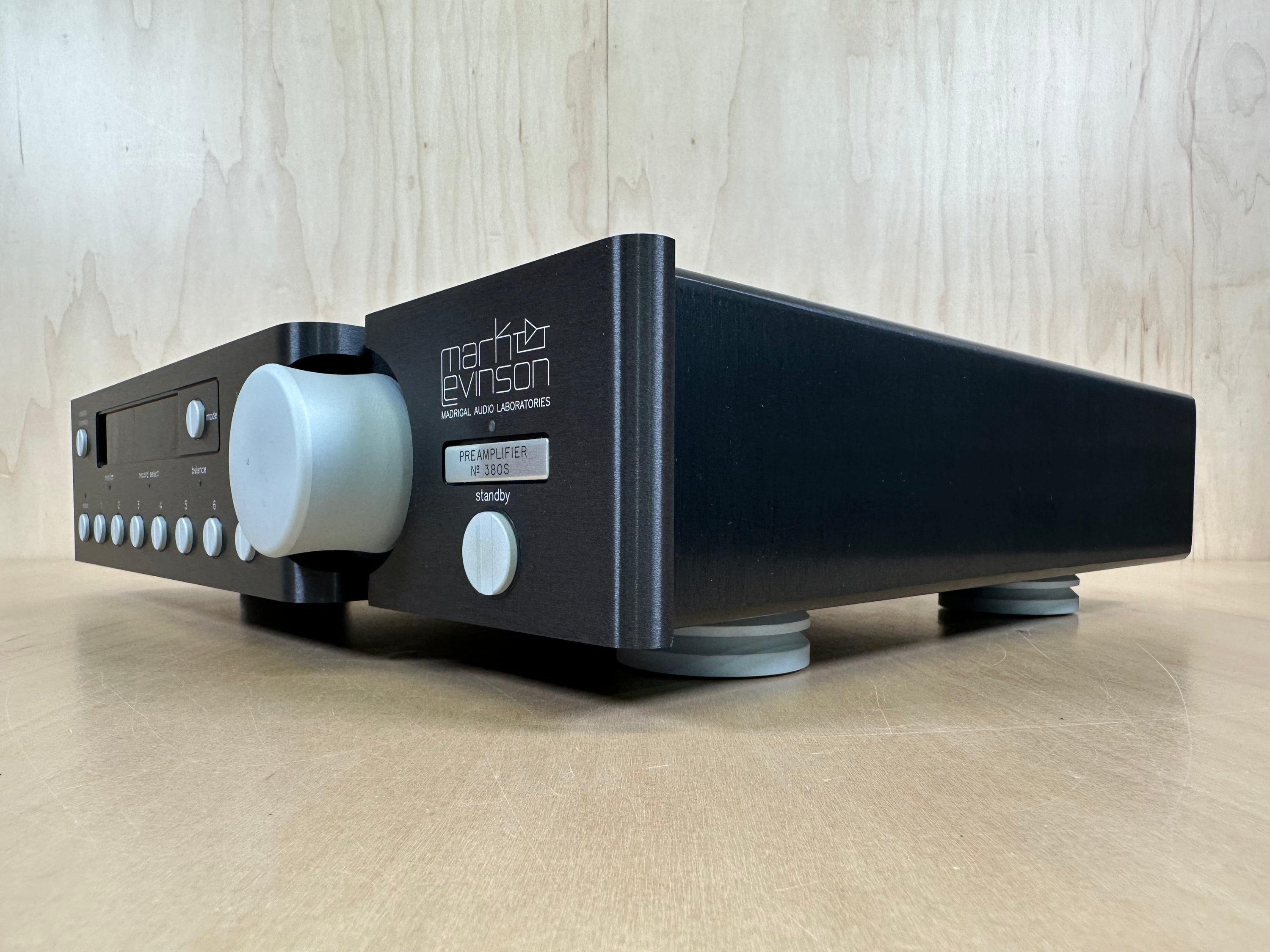 Mark Levinson 380S Preamplifier w/Remote