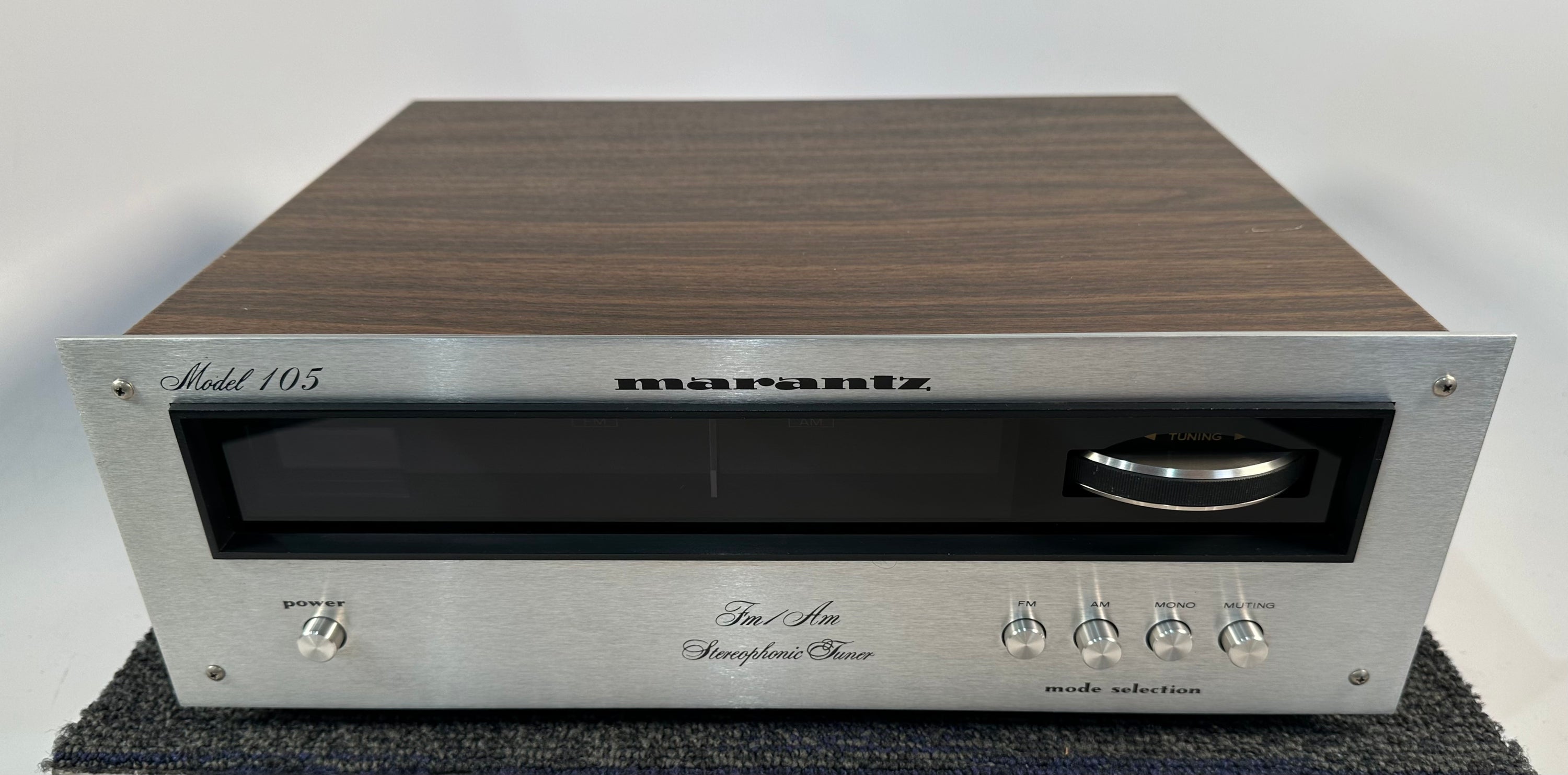 Marantz Model 105 FM/AM Stereo Tuner