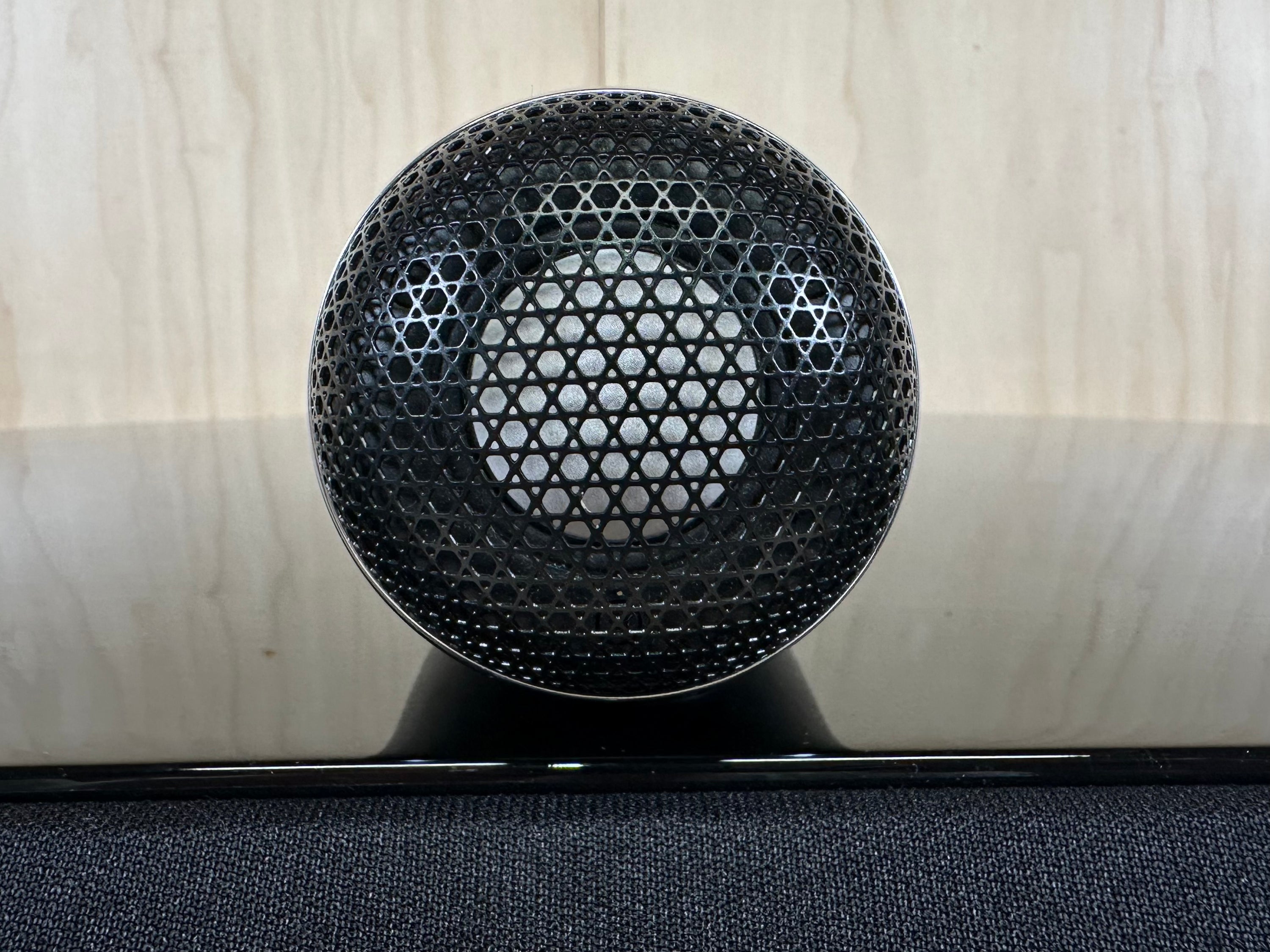 B&W HTM2D3 Diamond Center Channel Speaker Gloss Black