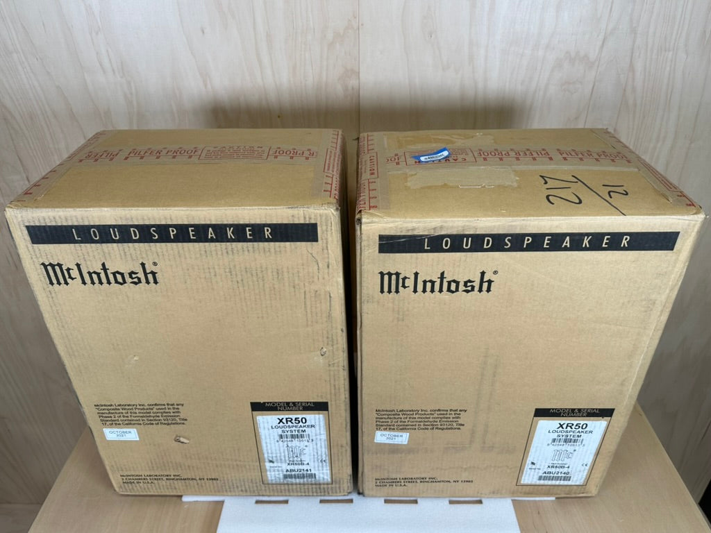 Mcintosh XR50 Bookshelf Speakers w/Factory Boxes