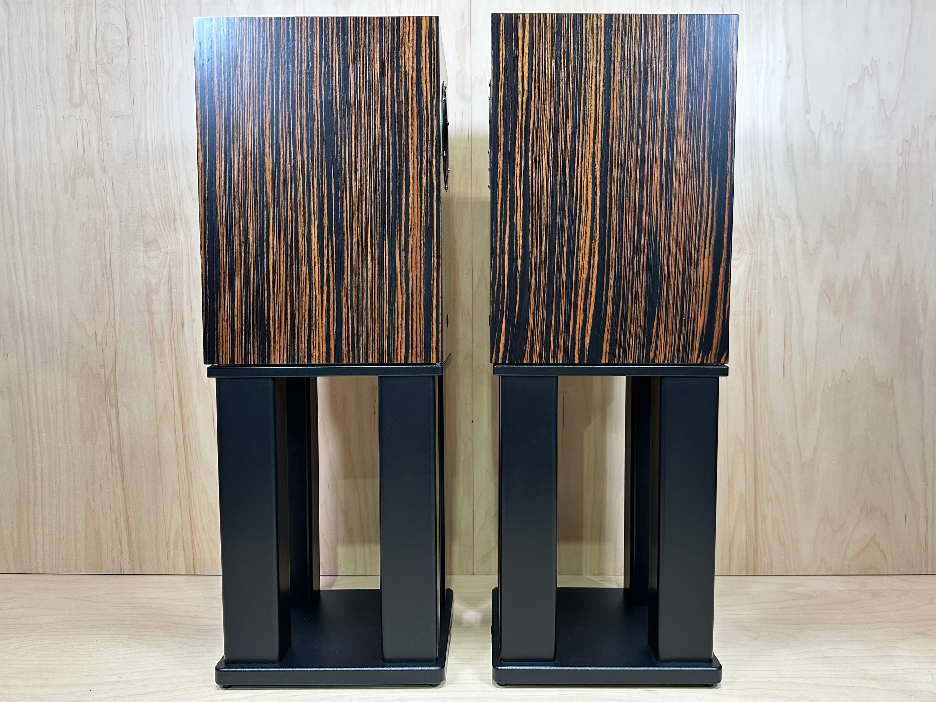 Omega Speaker Systems Super Alnico Monitors WITHOUT stands