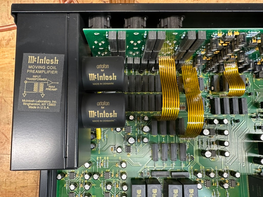 McIntosh C200 Preamplifier and Controller