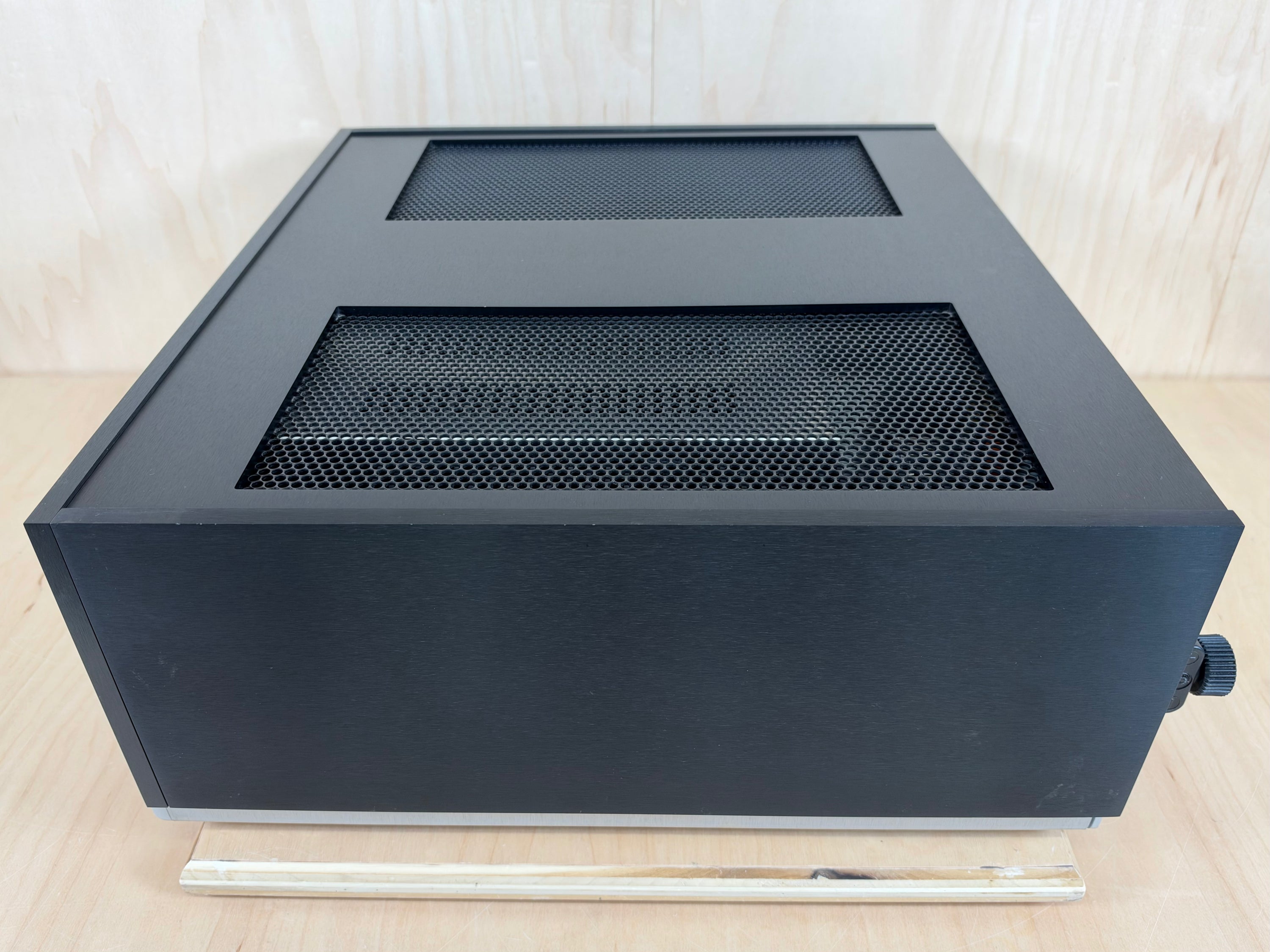 Aesthetix Atlas Signature Stereo Power Amplifier