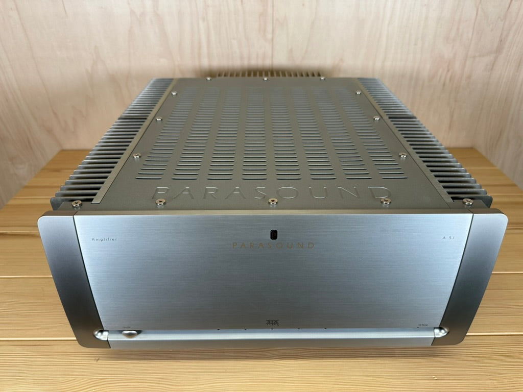 Parasound Halo A51 Five Channel Amplifier