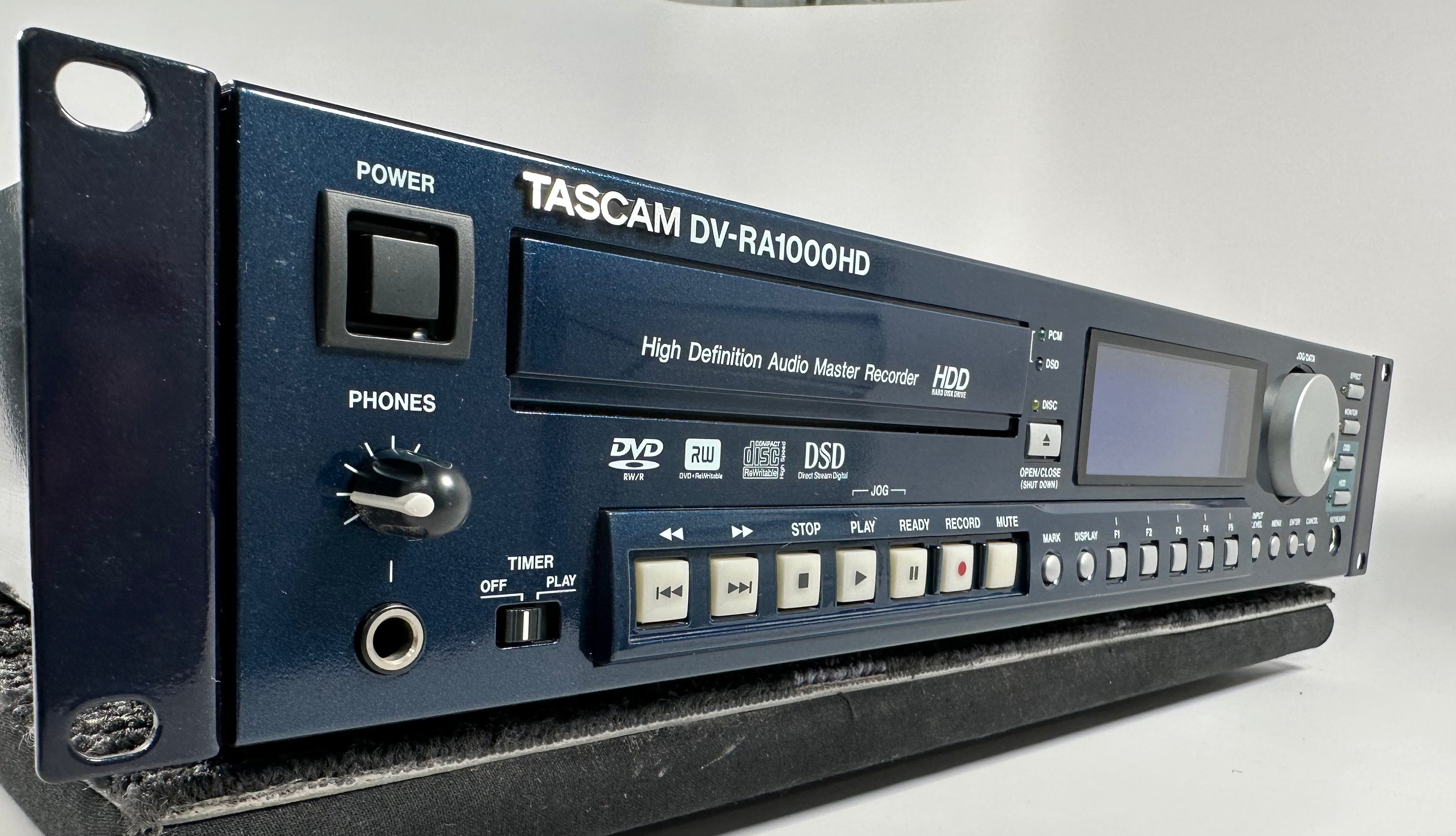 Tascam DV-RA1000HD Digital Audio Master Recorder w/Remote Tascam DV-RA1000HD Digital Audio Master Recorder w/Remote