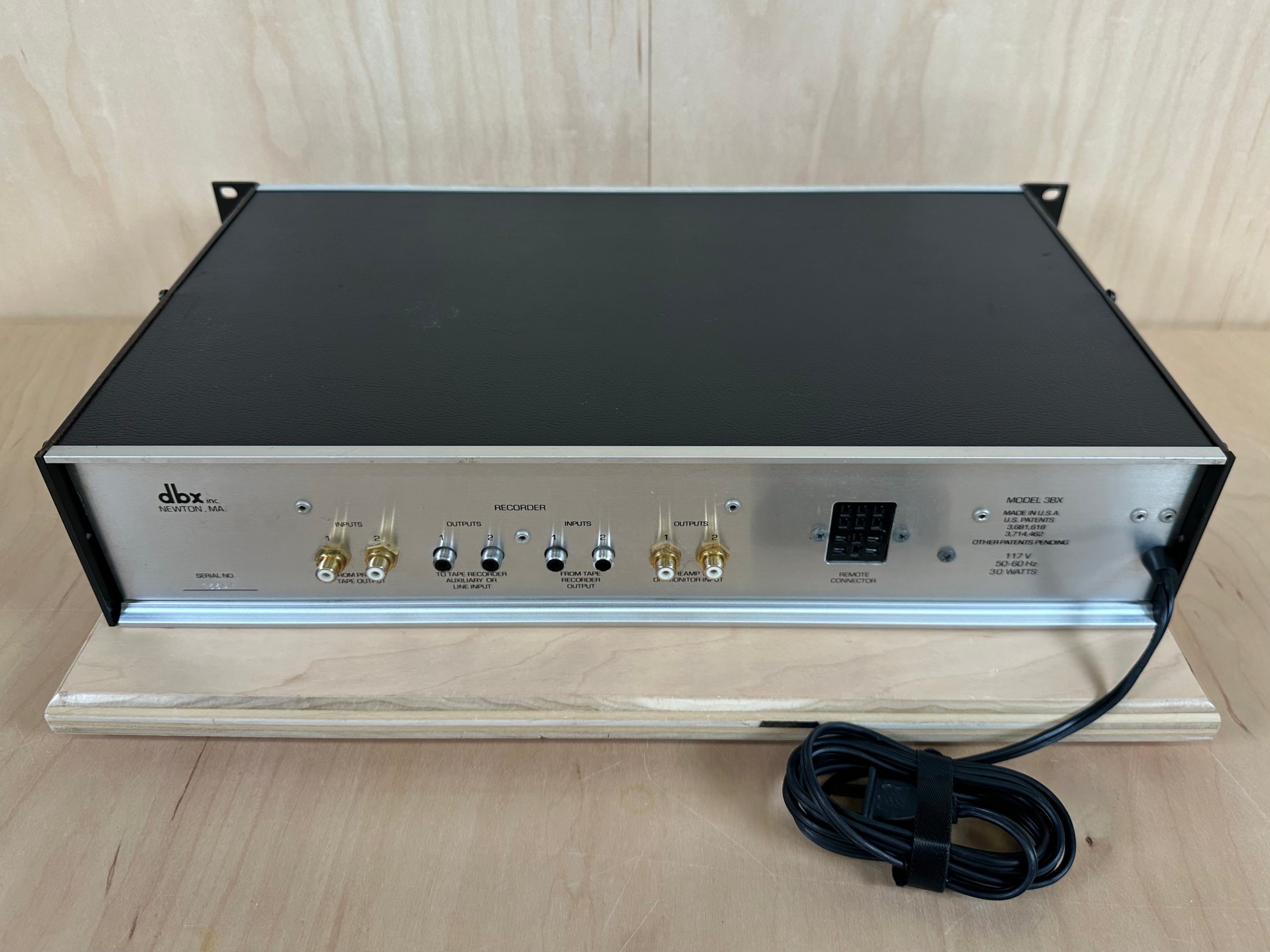 dbx 3BX 3 Band Dynamic Range Expander