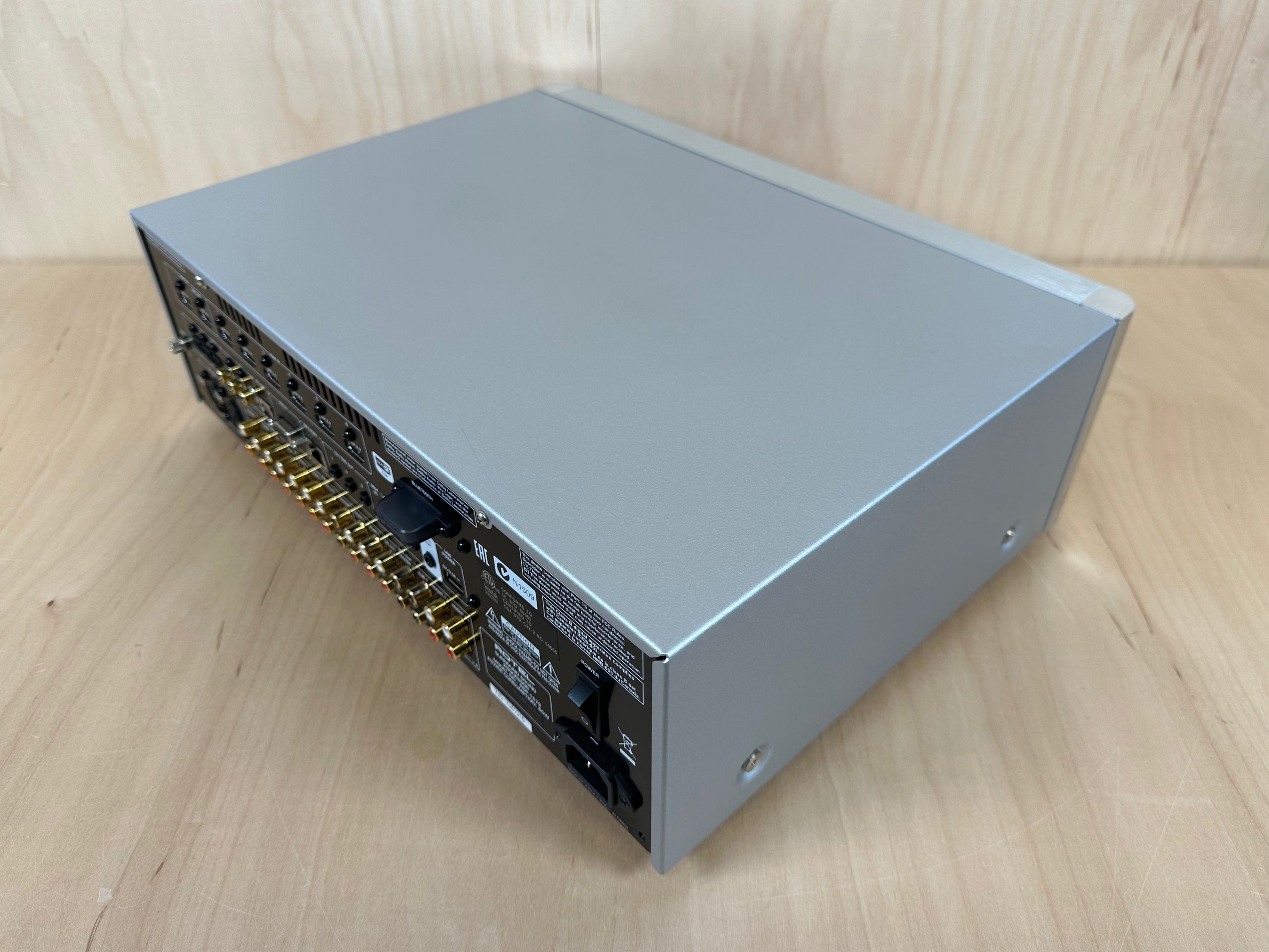 Rotel RSP-1576 Preamplifier Surround Sound Processor w/Box and Remote Silver