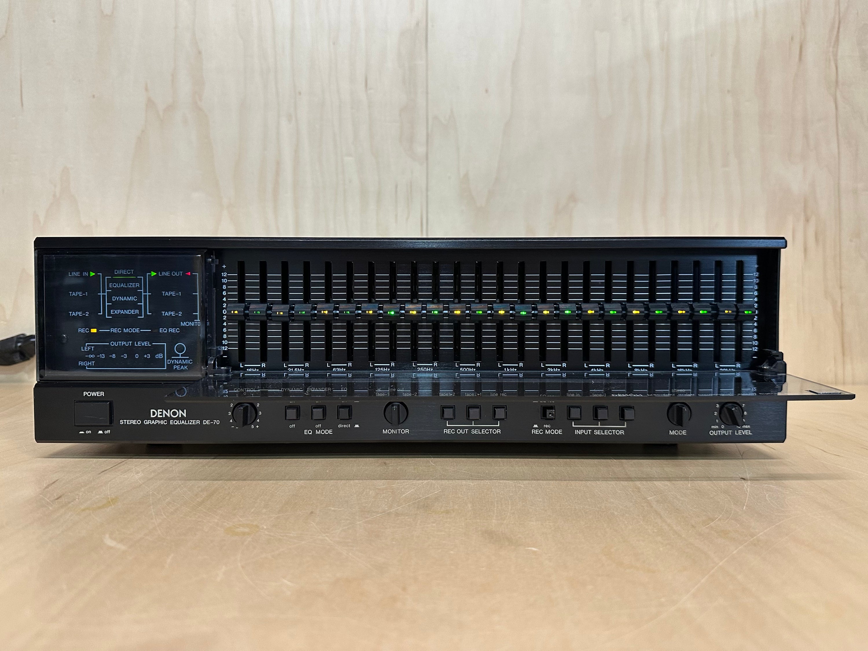 DENON DE-70 Stereo Graphic Equalizer