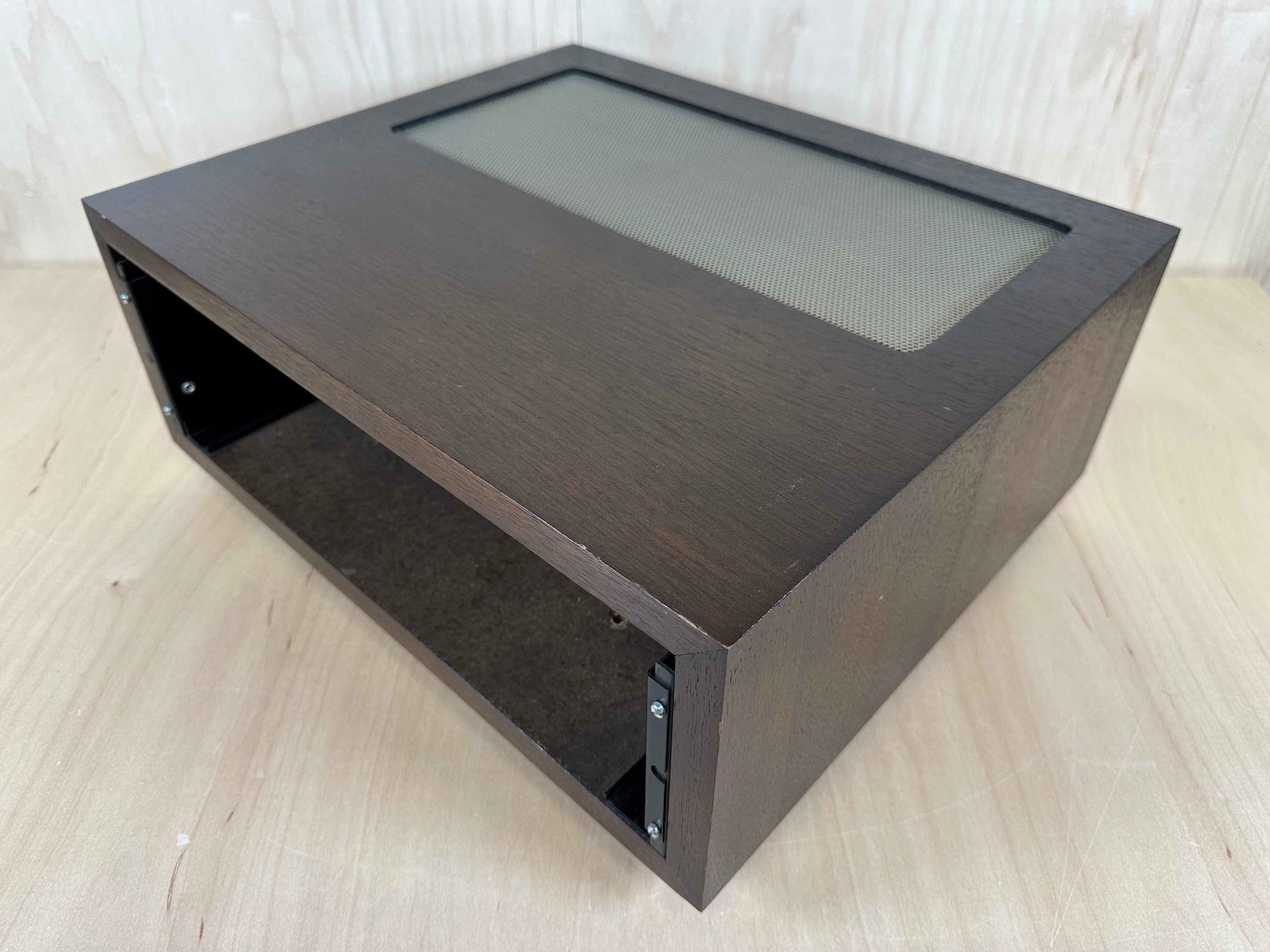 Mcintosh L52 Cabinet w/Panlocs Originally used with a  C28