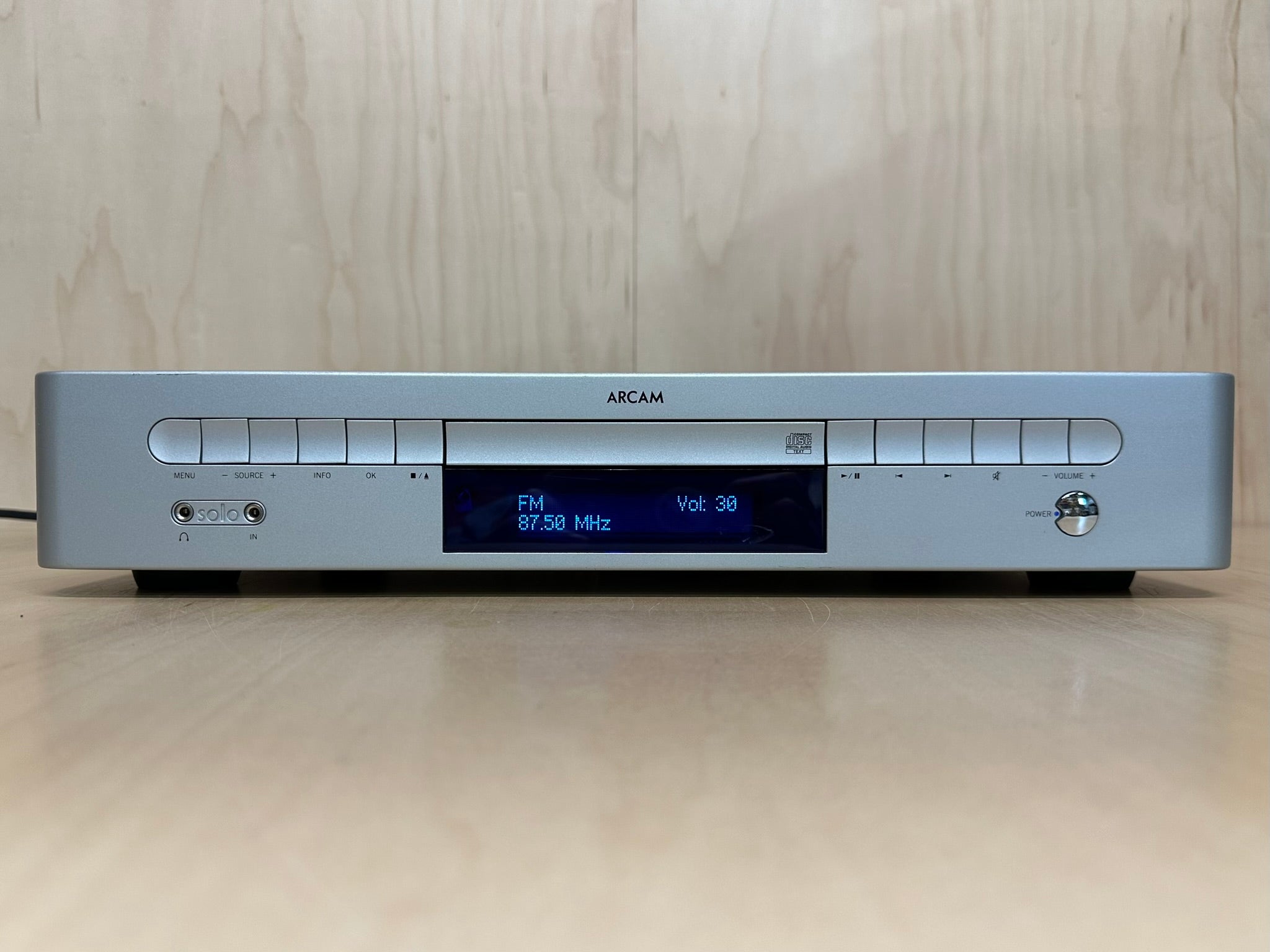 ARCAM Solo Music System AM/FM Receiver w/ Built in CD Player Orig Box