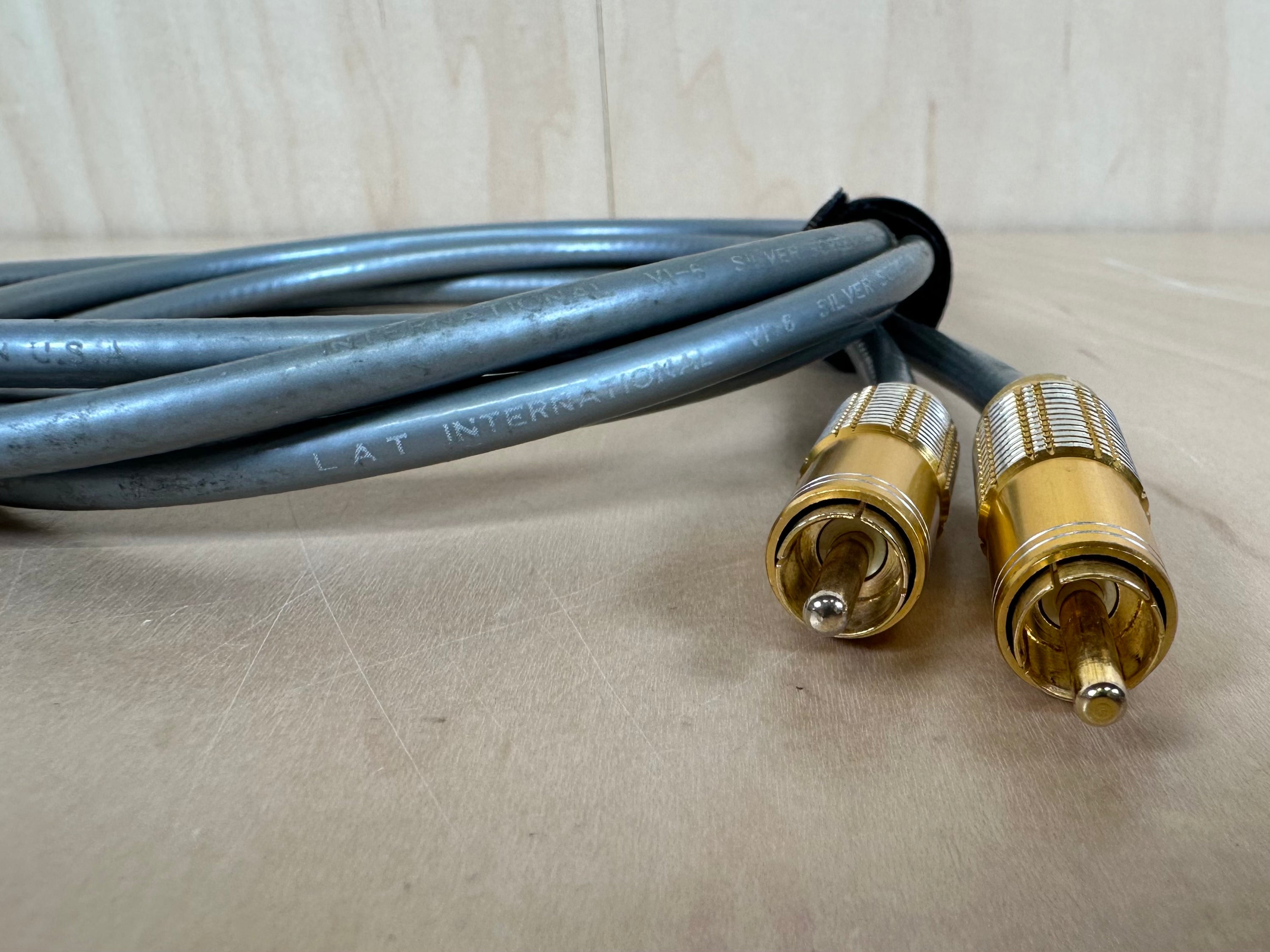 LAT International V1-6 Silver Screen RCA Interconnects 1 meter